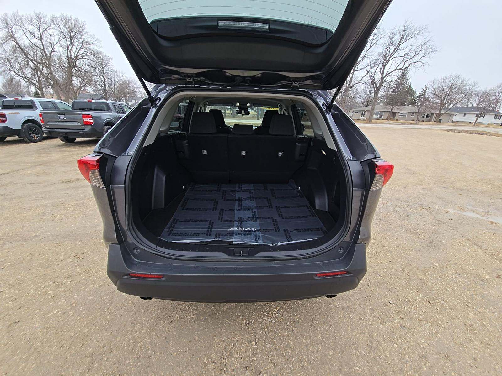 2022 Toyota RAV4 Hybrid LE AWD