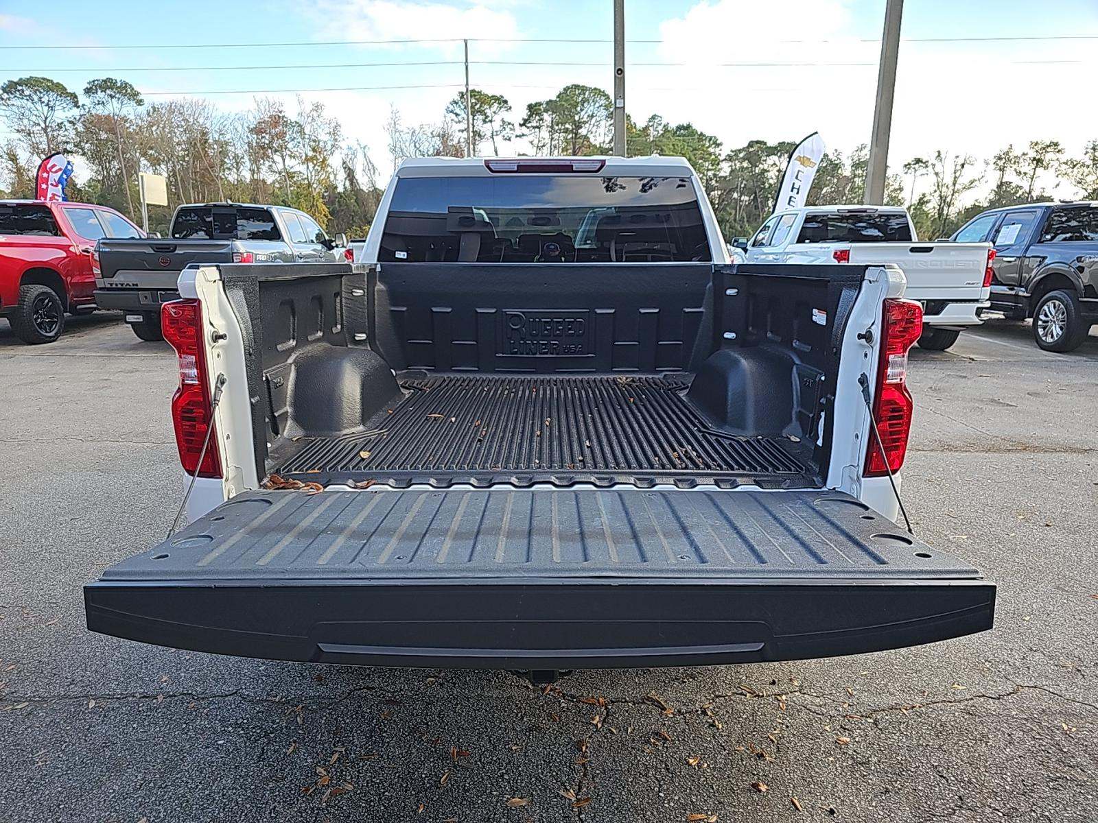 2023 Chevrolet Silverado 1500 Custom AWD