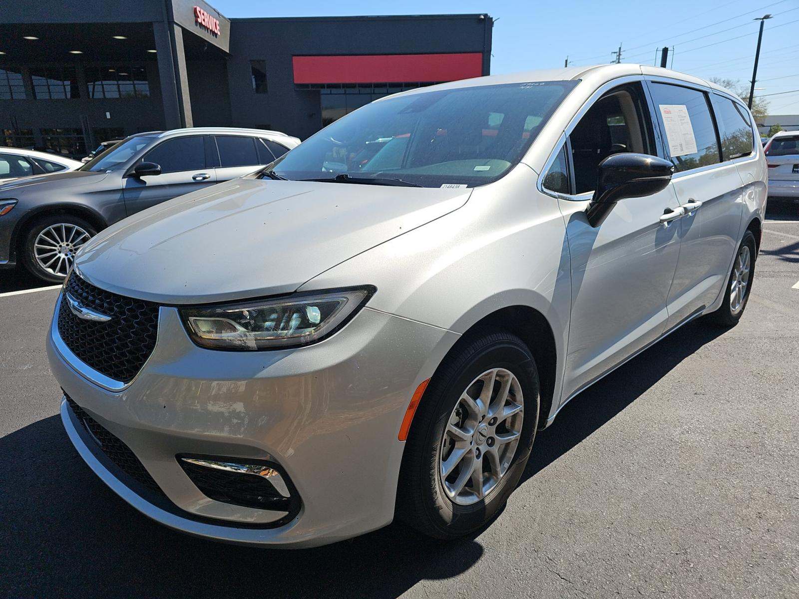 CHRYSLER PACIFICA - 1