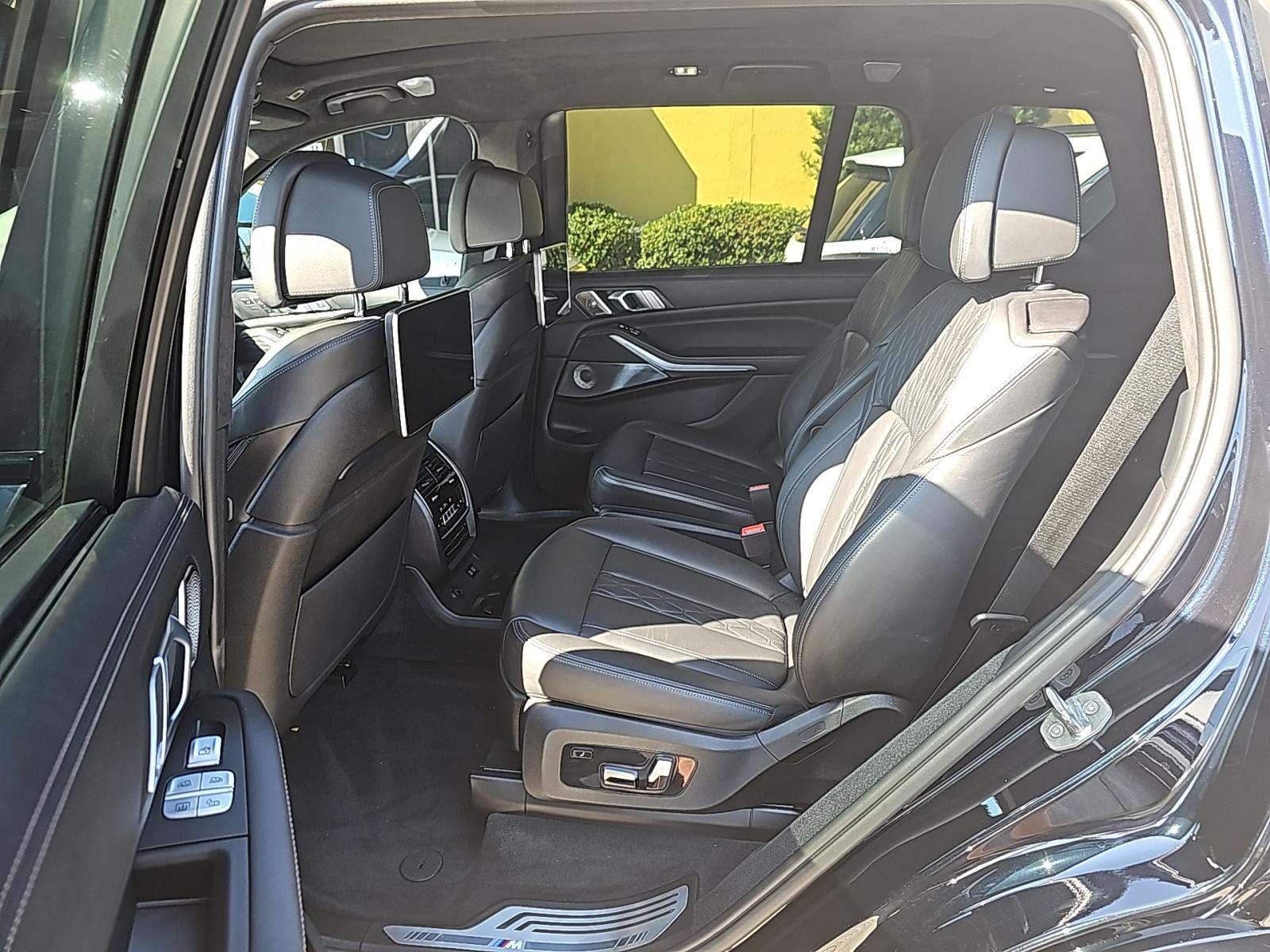 2020 BMW X7 M50i AWD