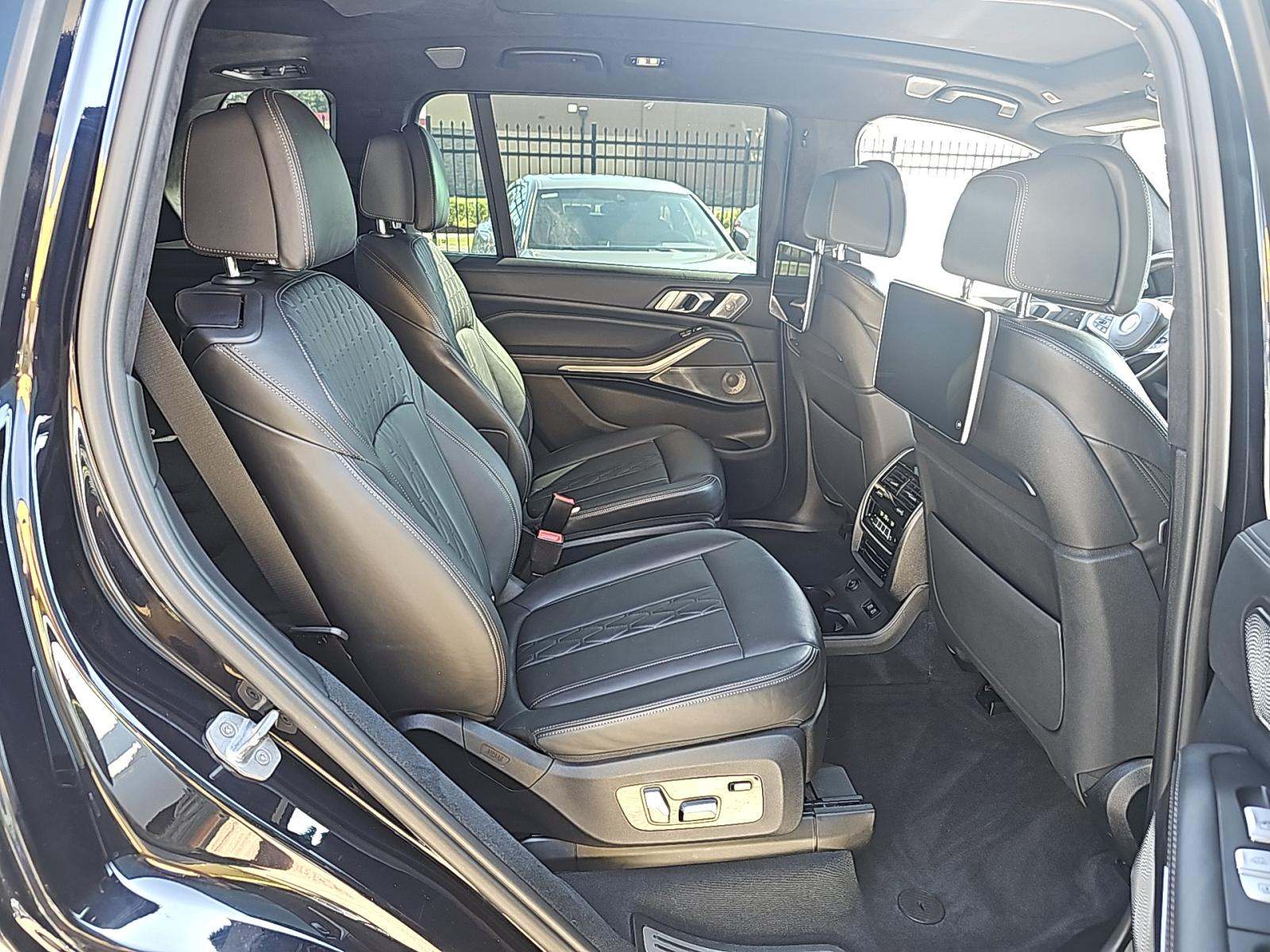 2020 BMW X7 M50i AWD