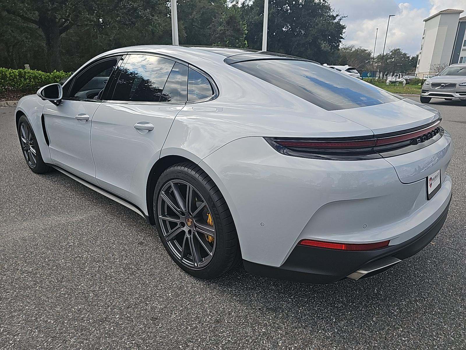 2024 Porsche Panamera Base RWD