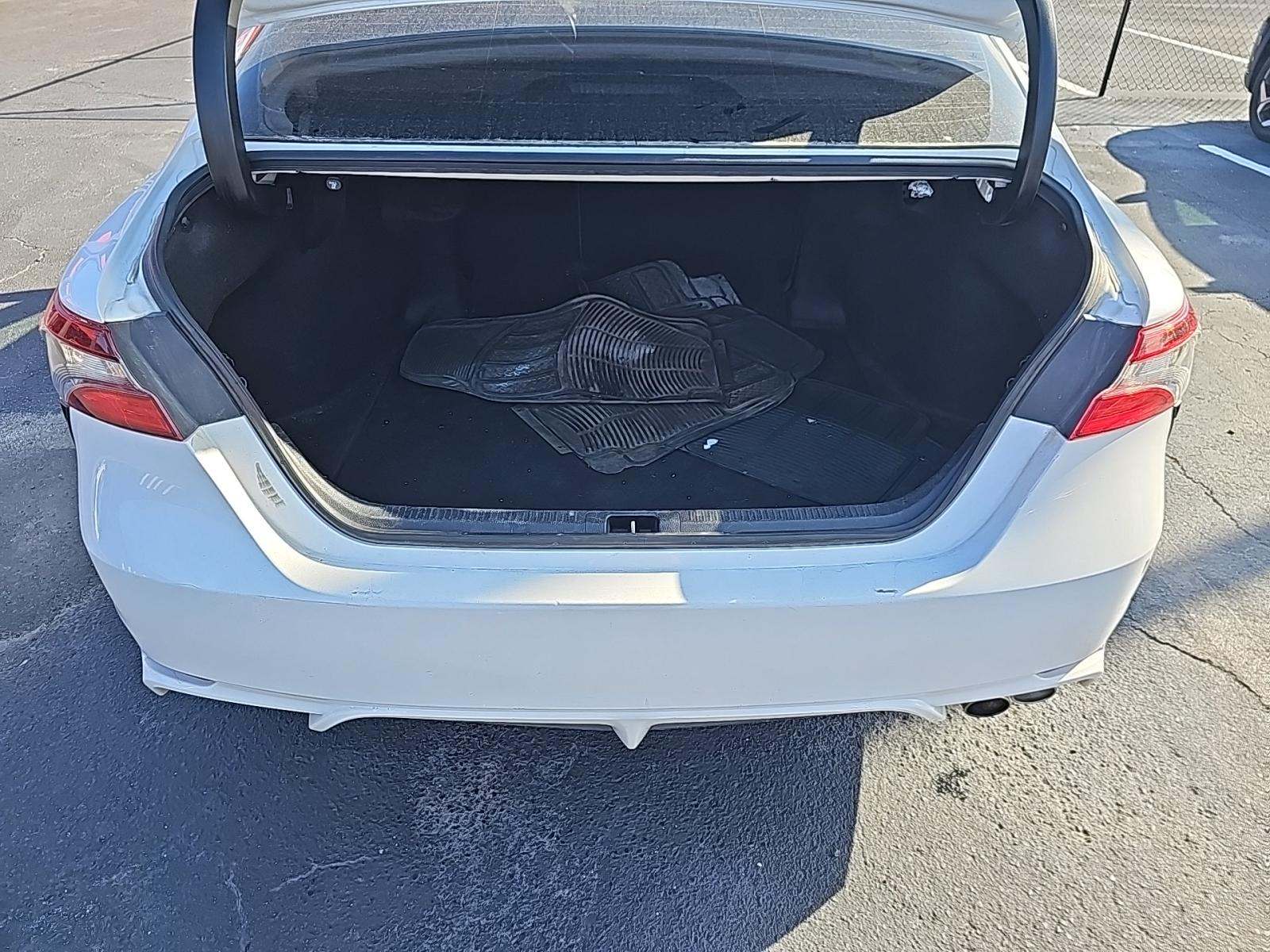 2021 Toyota Camry SE FWD