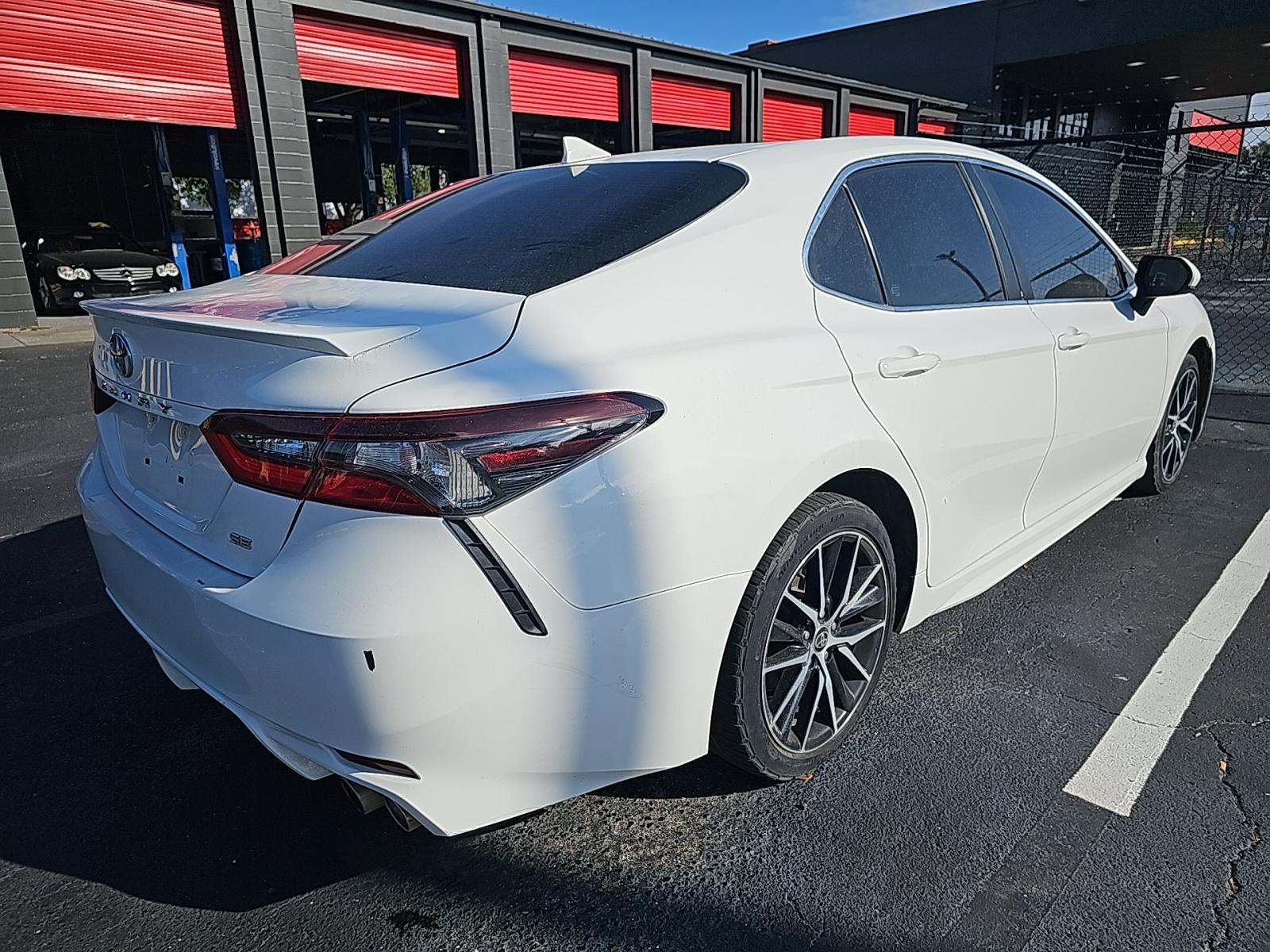 2021 Toyota Camry SE FWD