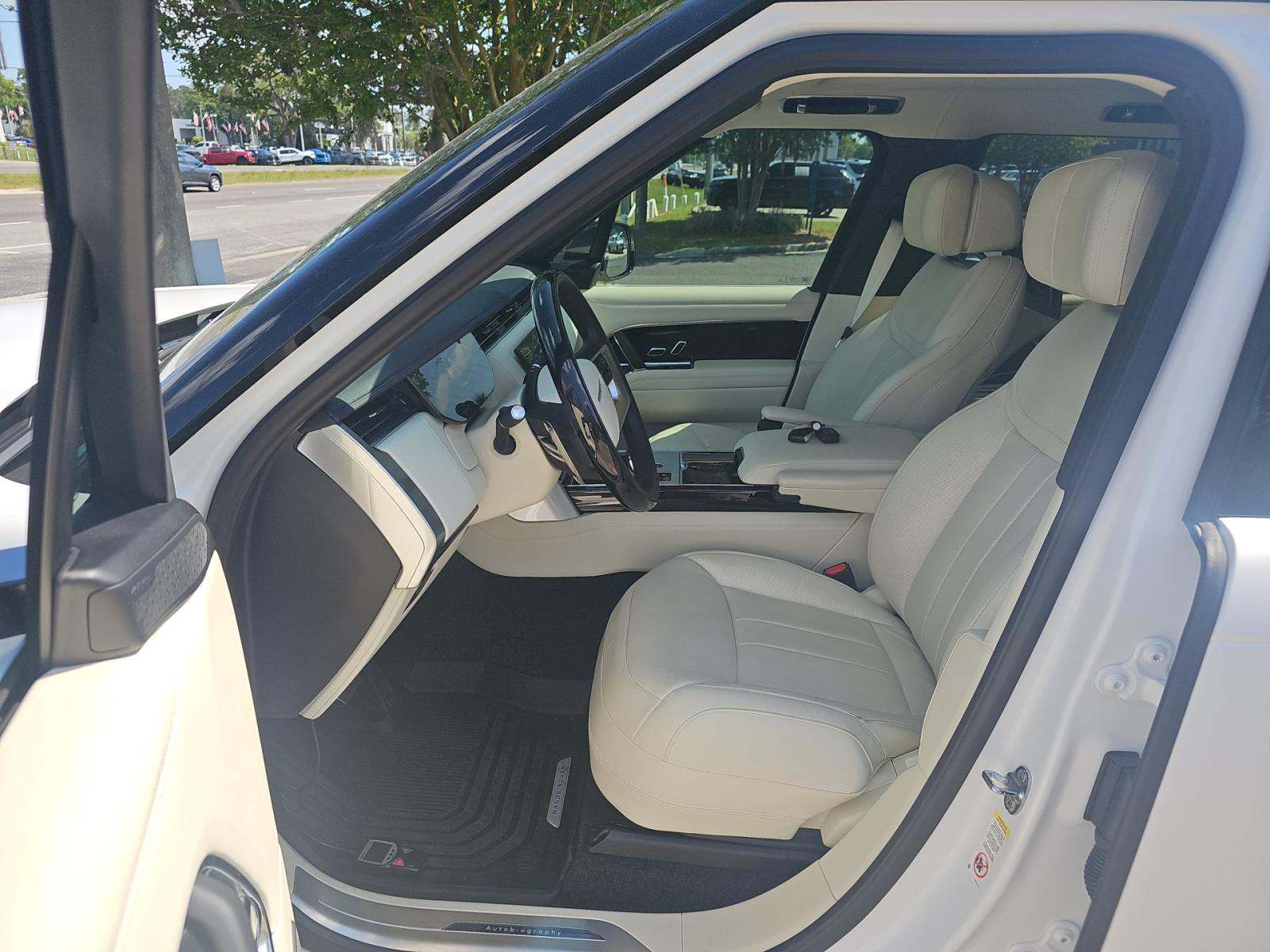 2025 Land Rover Range Rover Autobiography LWB AWD