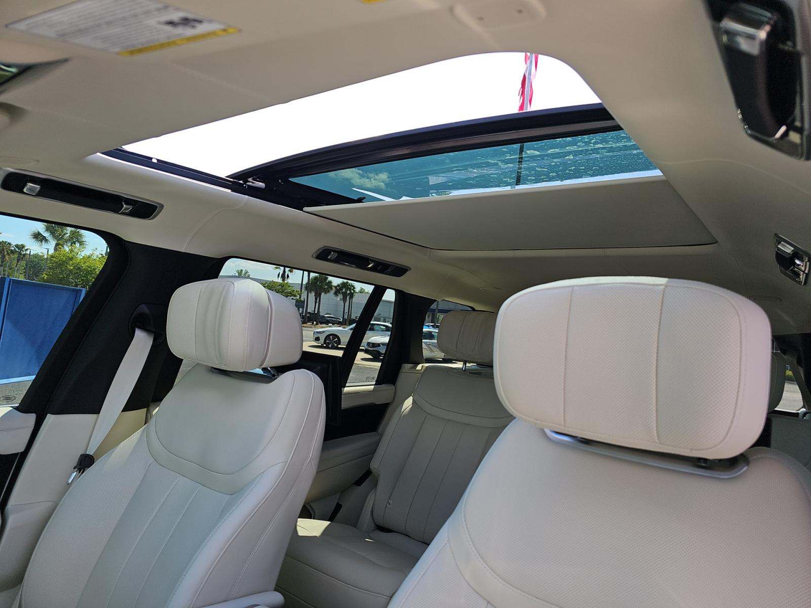 2025 Land Rover Range Rover Autobiography LWB AWD