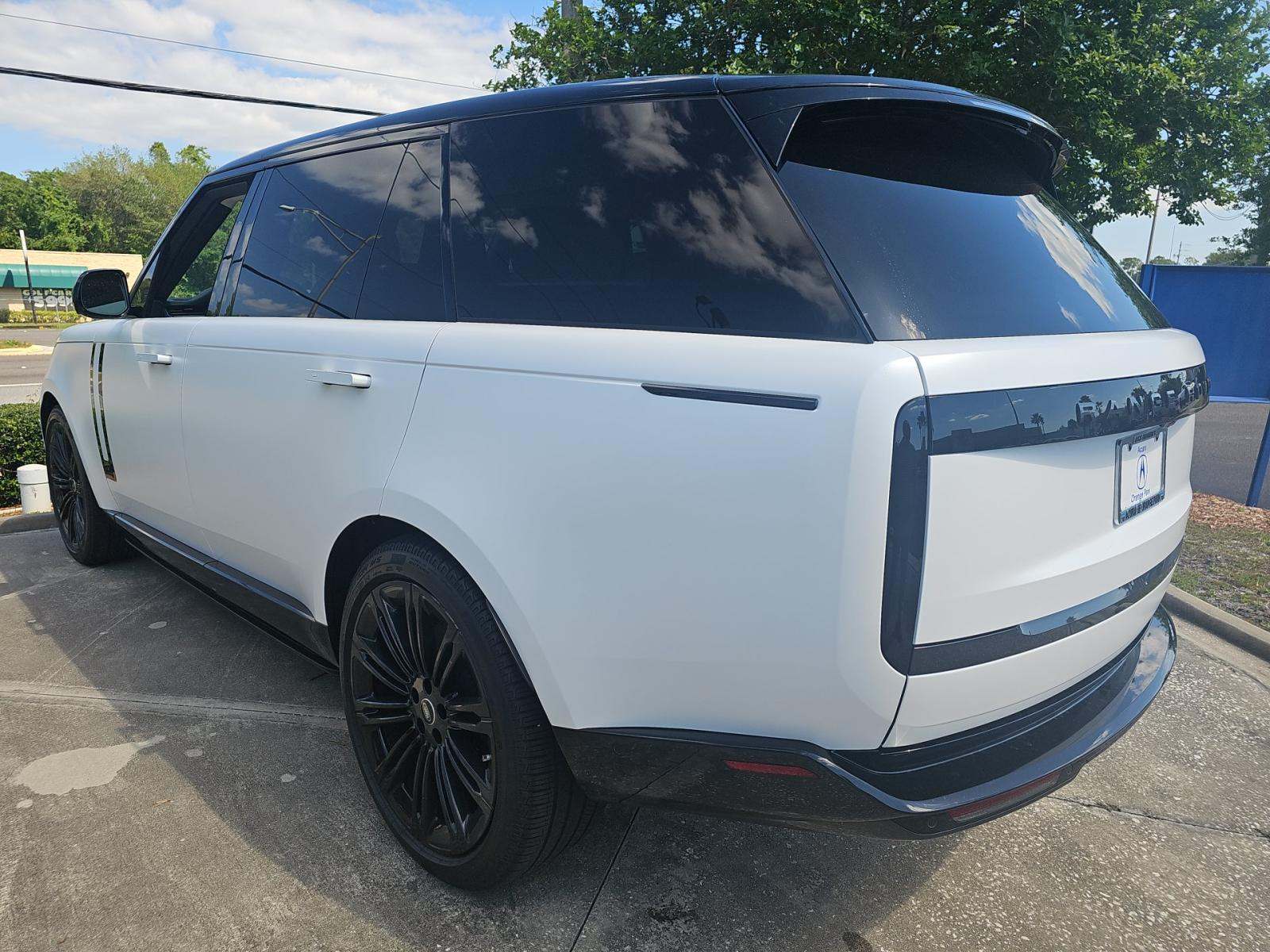 2025 Land Rover Range Rover Autobiography LWB AWD