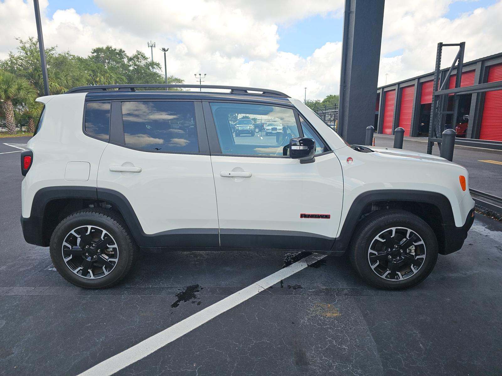 2023 Jeep Renegade Trailhawk AWD