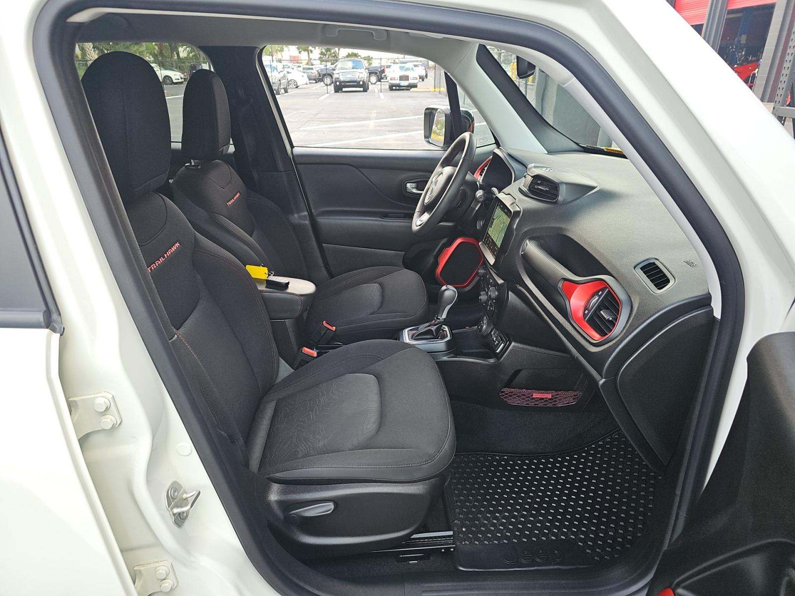 2023 Jeep Renegade Trailhawk AWD