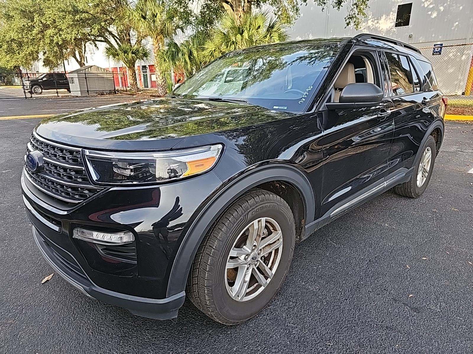 2023 Ford Explorer XLT RWD