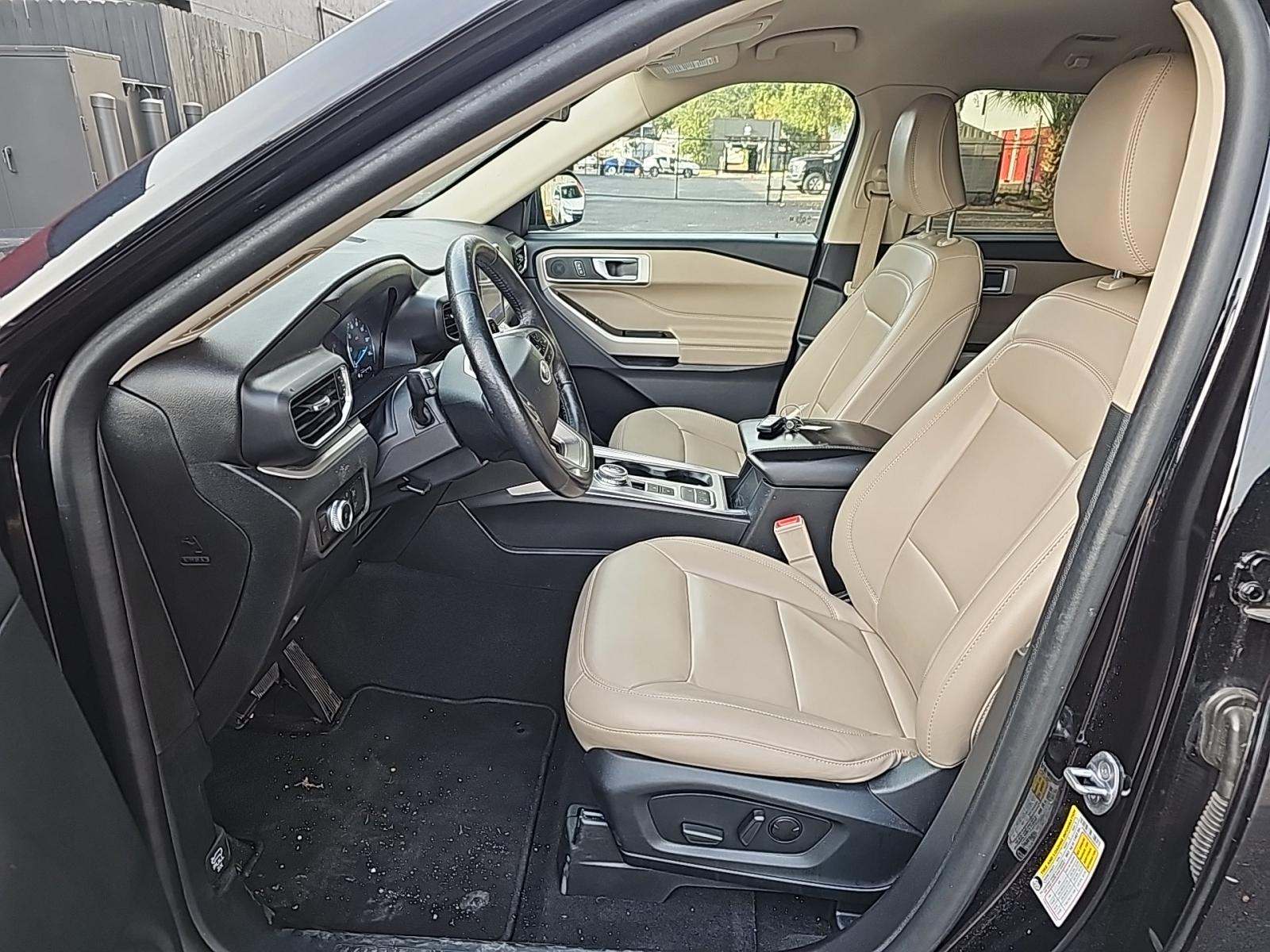 2023 Ford Explorer XLT RWD