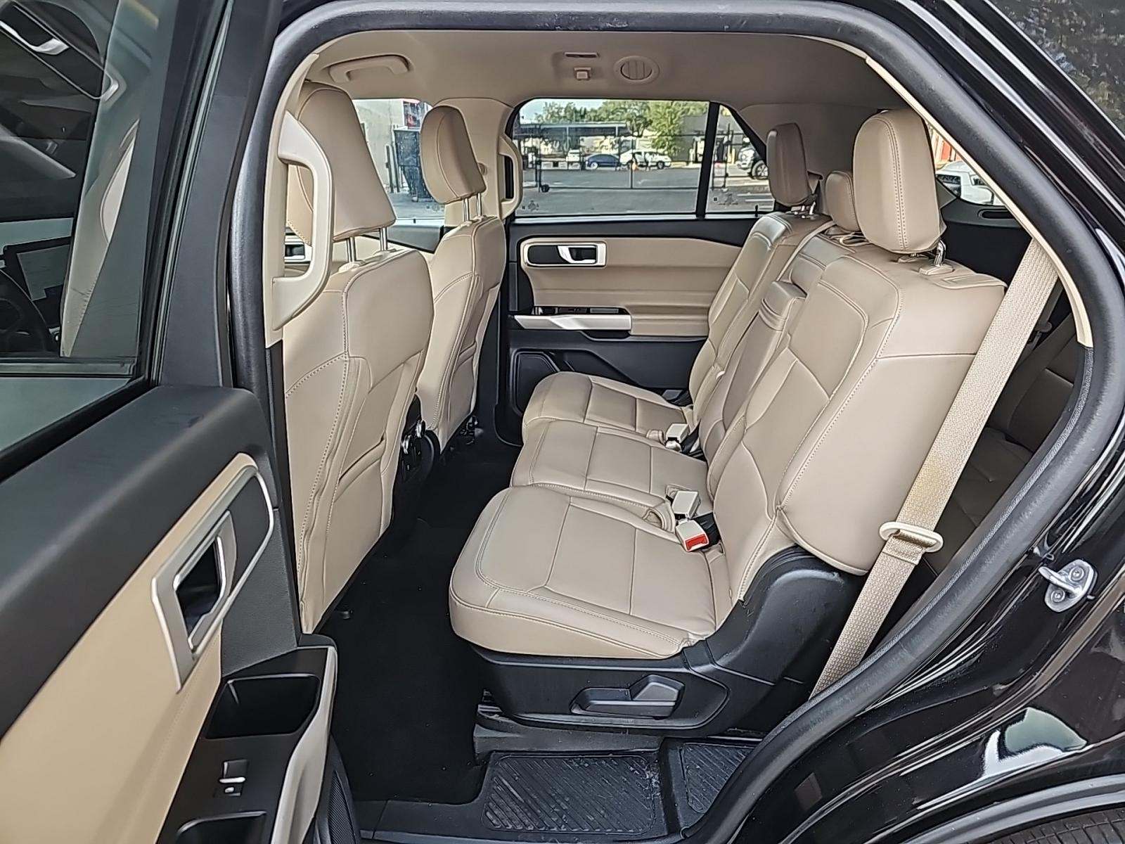 2023 Ford Explorer XLT RWD