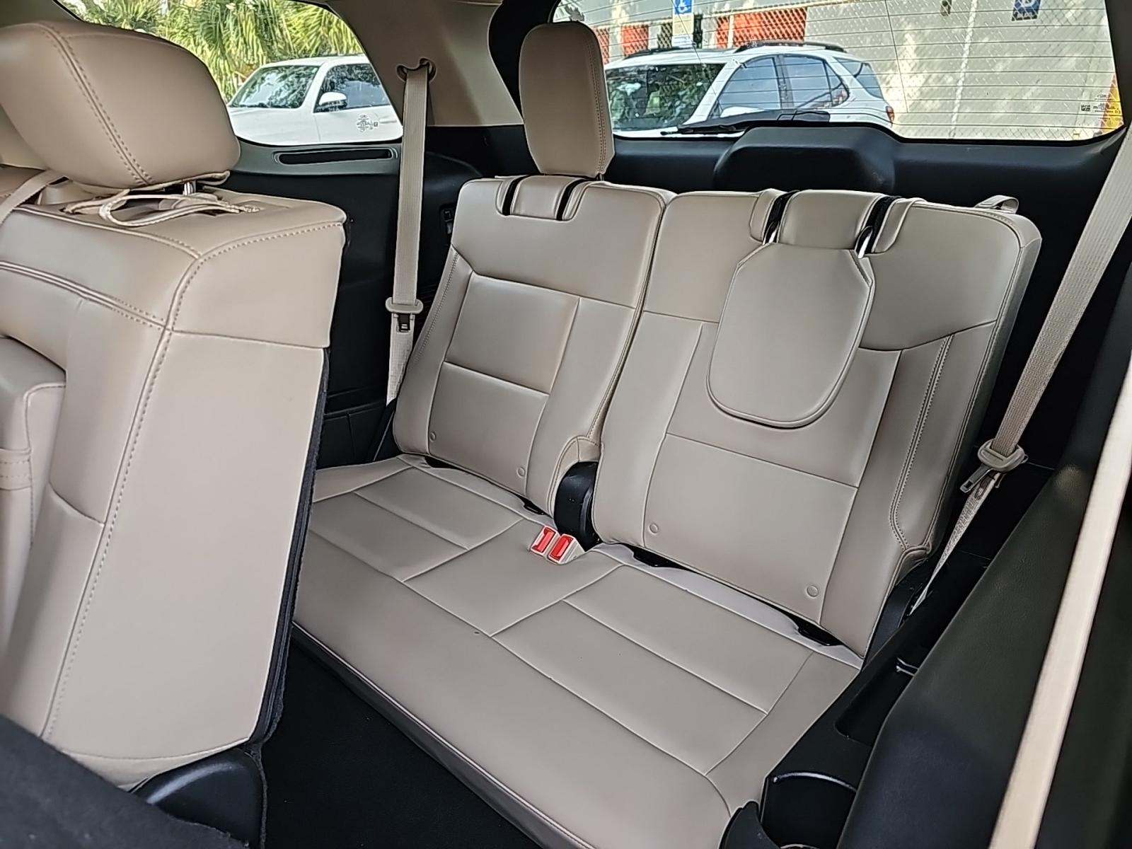 2023 Ford Explorer XLT RWD