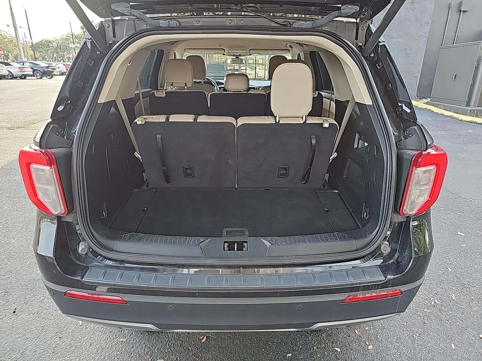 2023 Ford Explorer XLT RWD