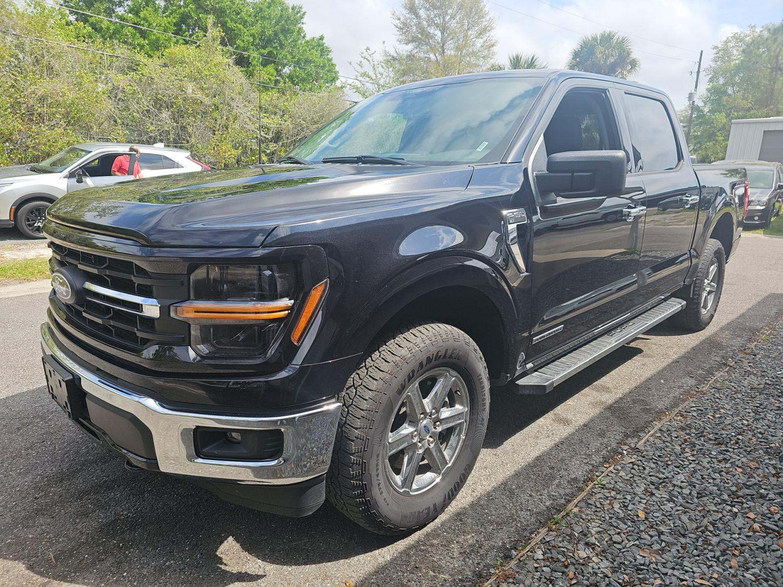 2025 Ford F-150 Hybrid XLT AWD