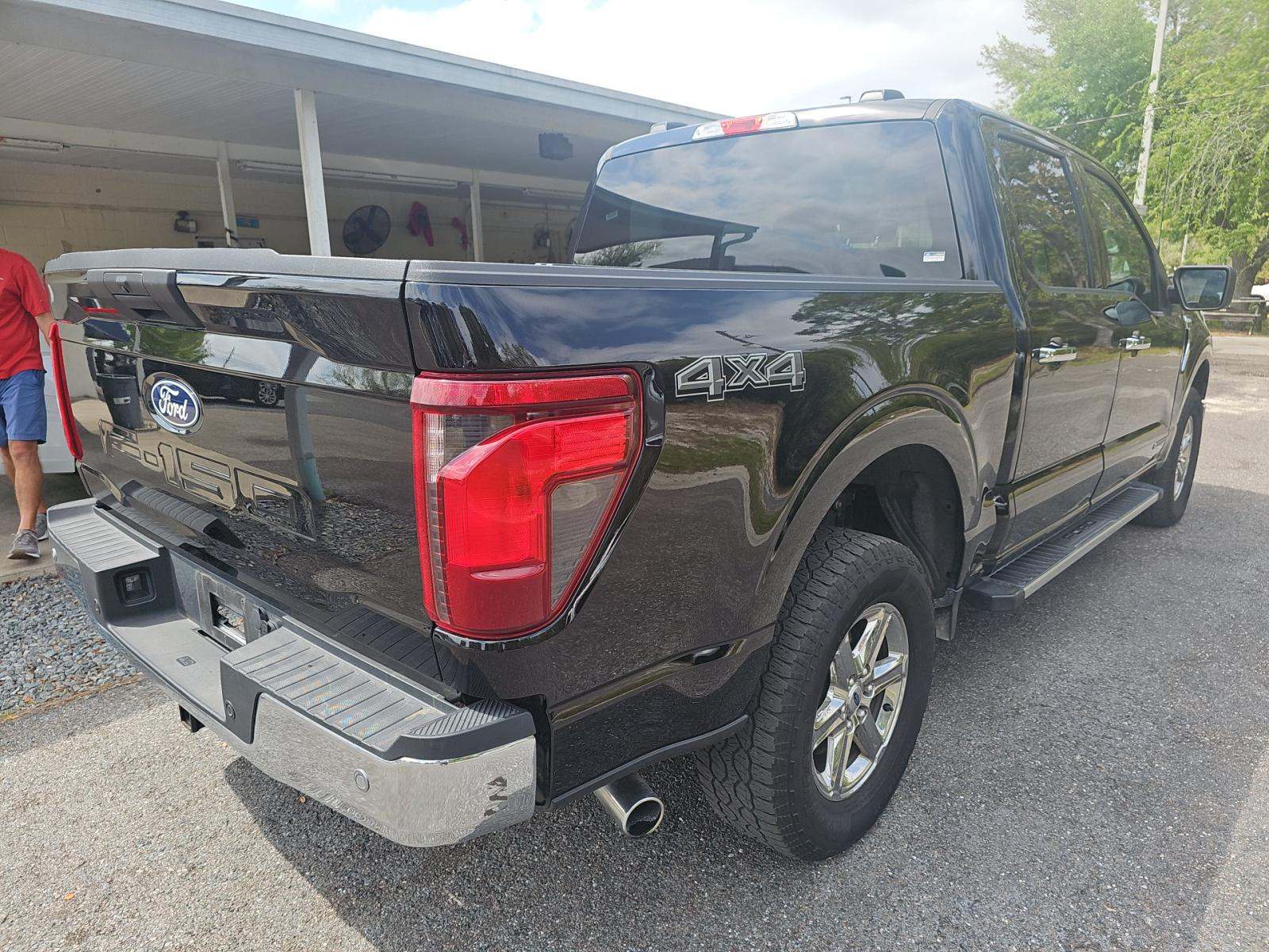 2025 Ford F-150 Hybrid XLT AWD