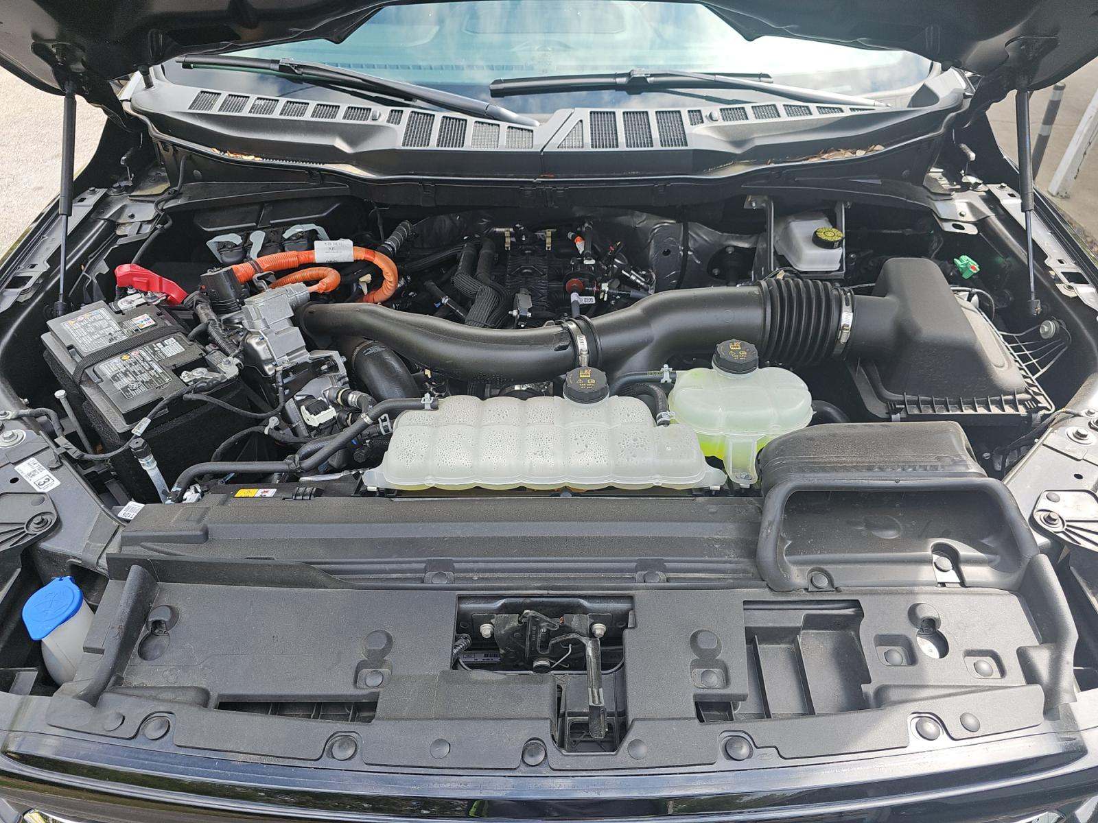 2025 Ford F-150 Hybrid XLT AWD