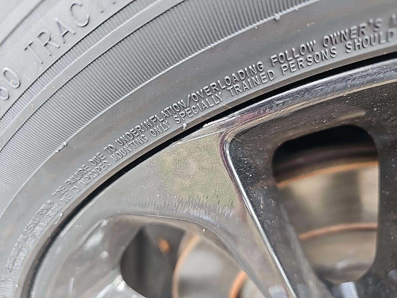 2022 Dodge Durango Orange Sport RWD