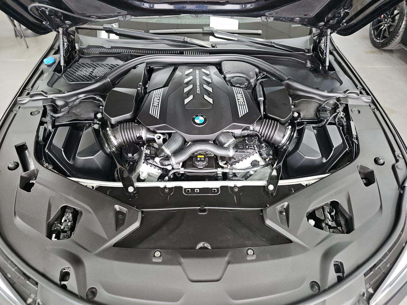 2019 BMW 8 Series M850i xDrive AWD