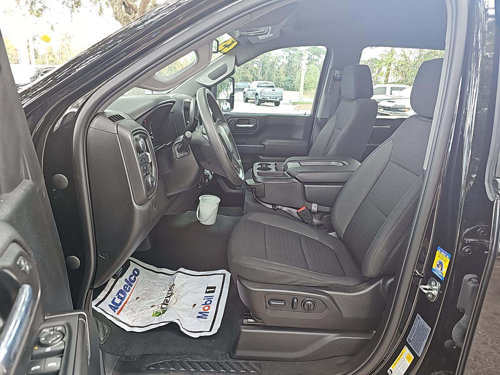 2023 Chevrolet Silverado 2500HD Custom AWD