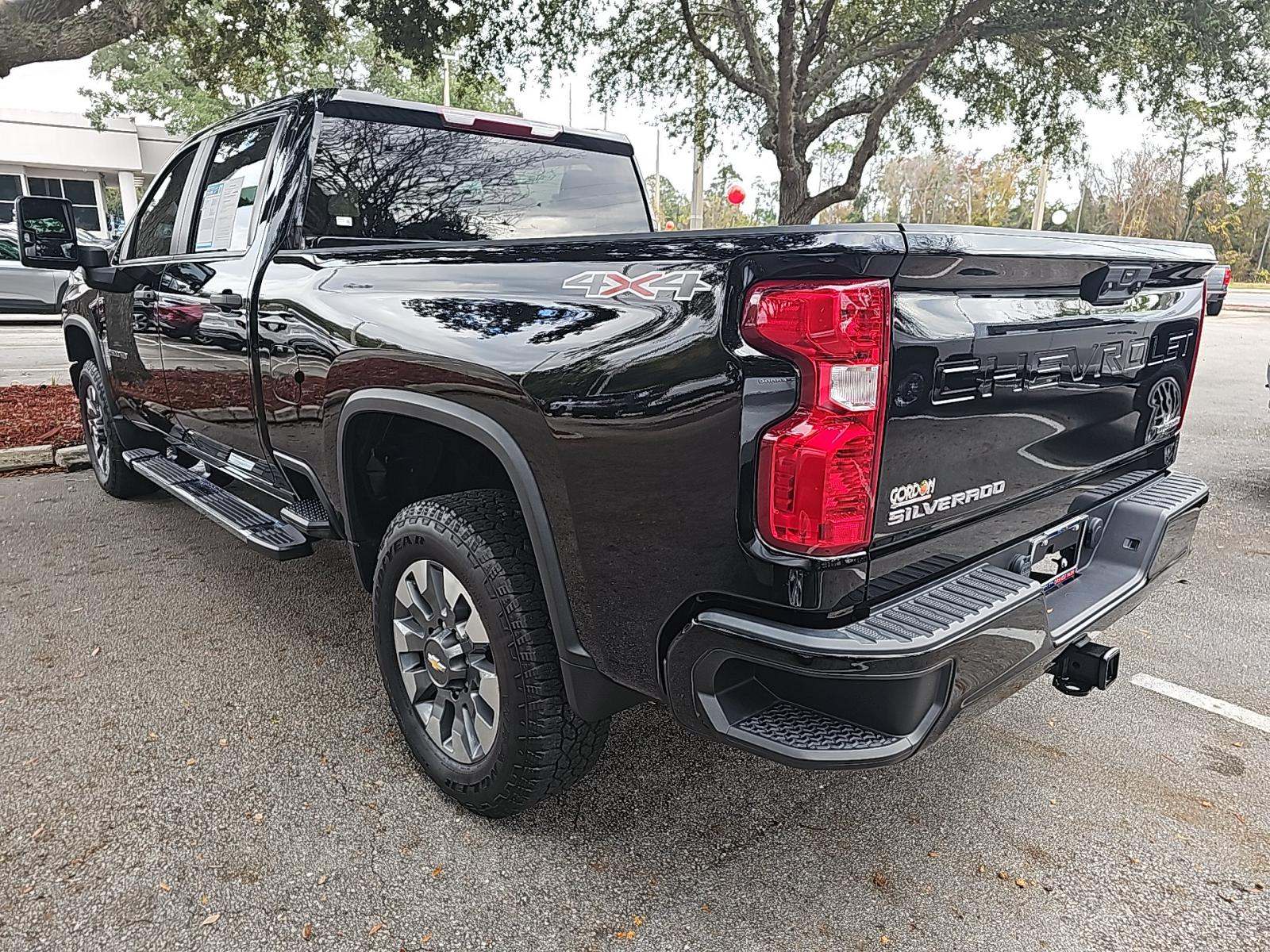 2023 Chevrolet Silverado 2500HD Custom AWD