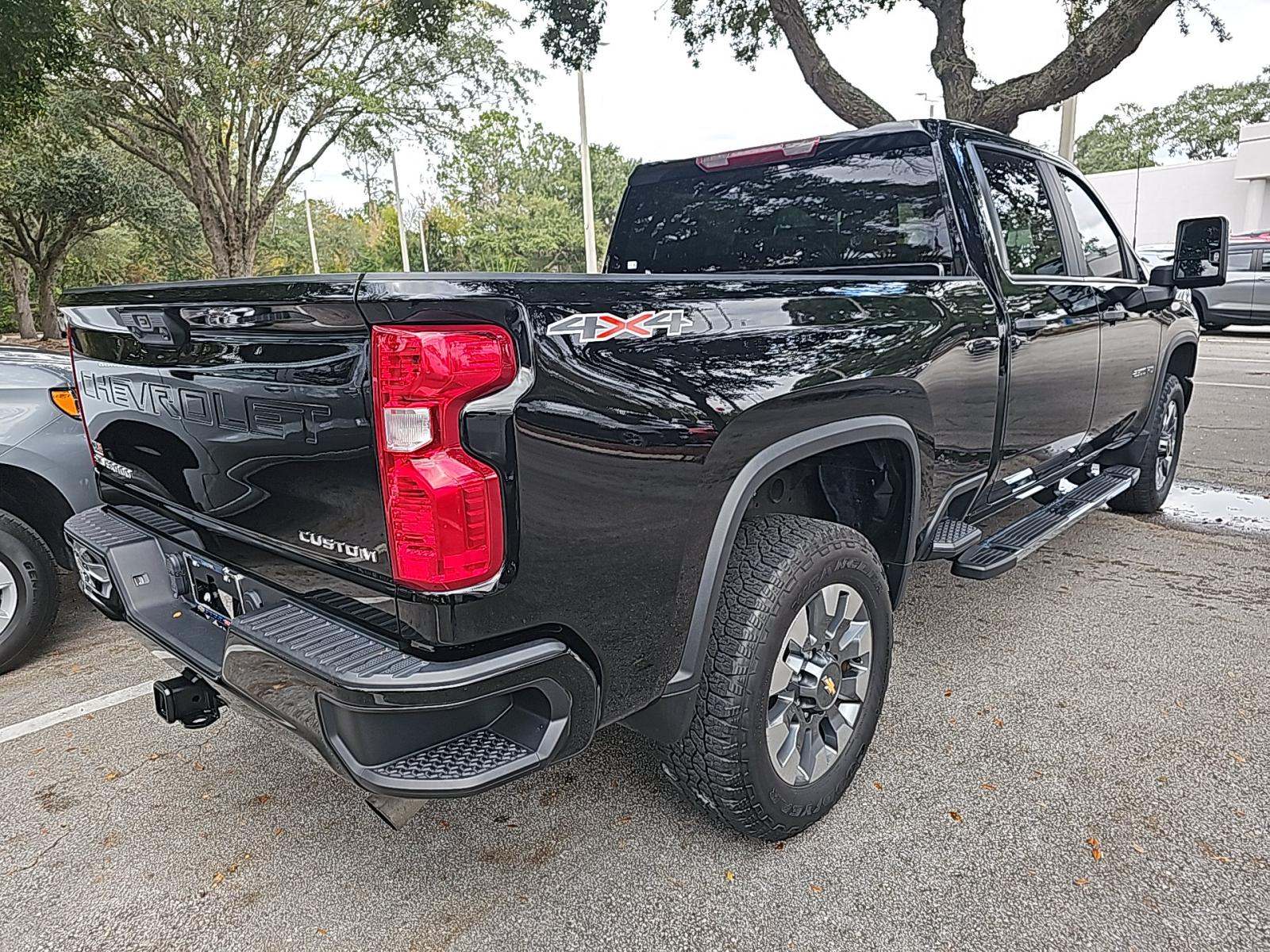 2023 Chevrolet Silverado 2500HD Custom AWD