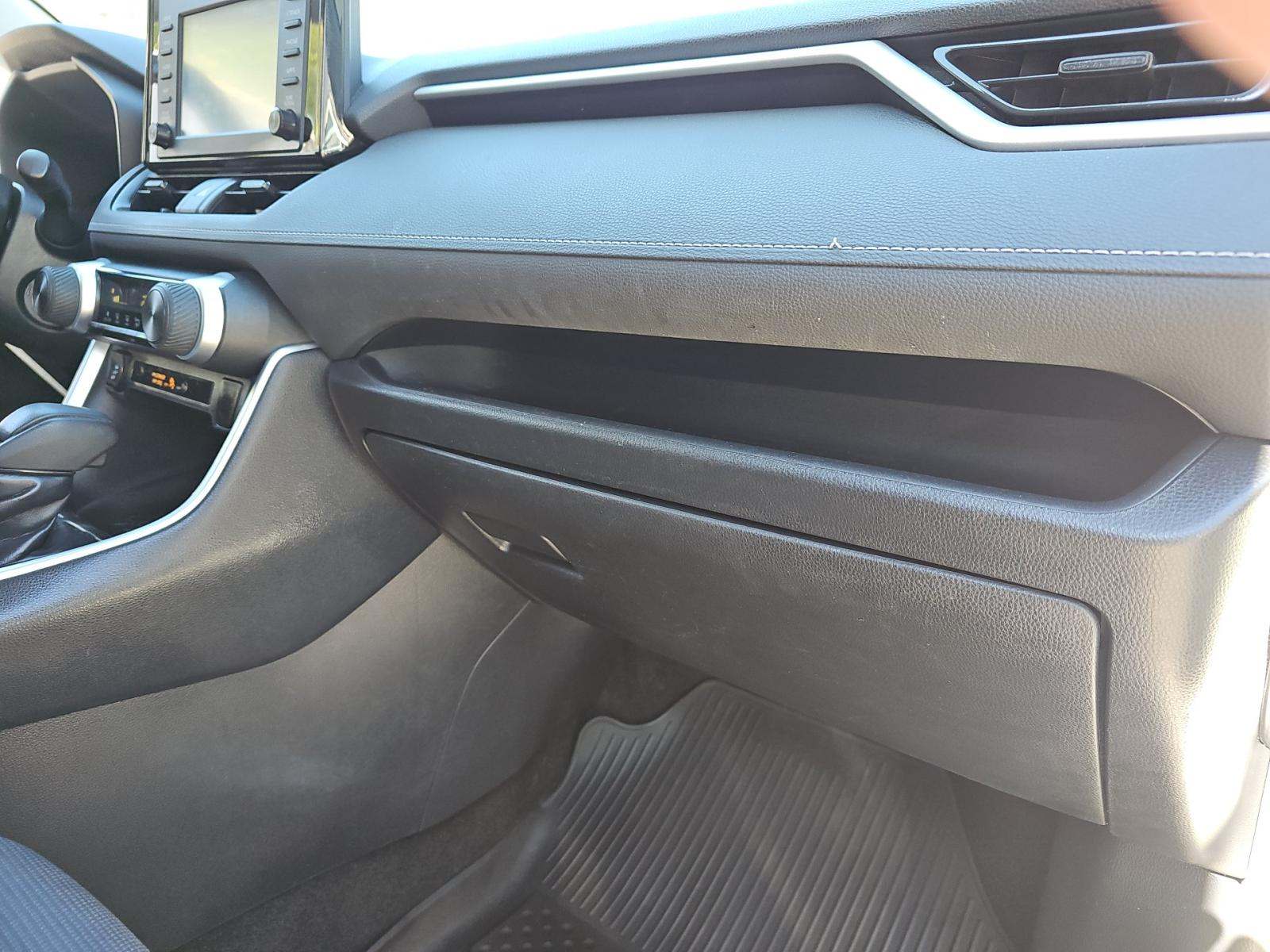 2019 Toyota RAV4 LE FWD