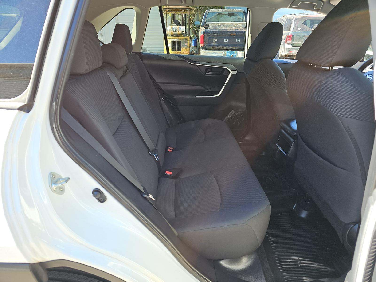 2019 Toyota RAV4 LE FWD