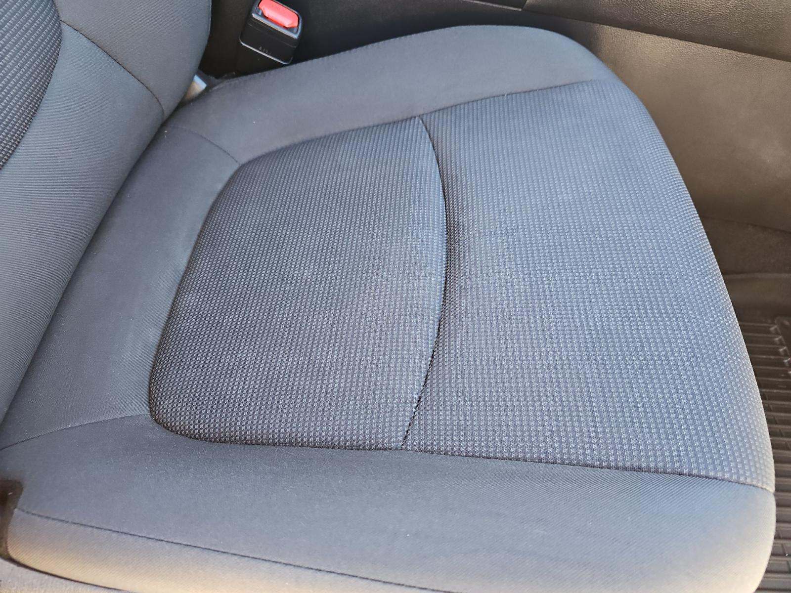 2019 Toyota RAV4 LE FWD