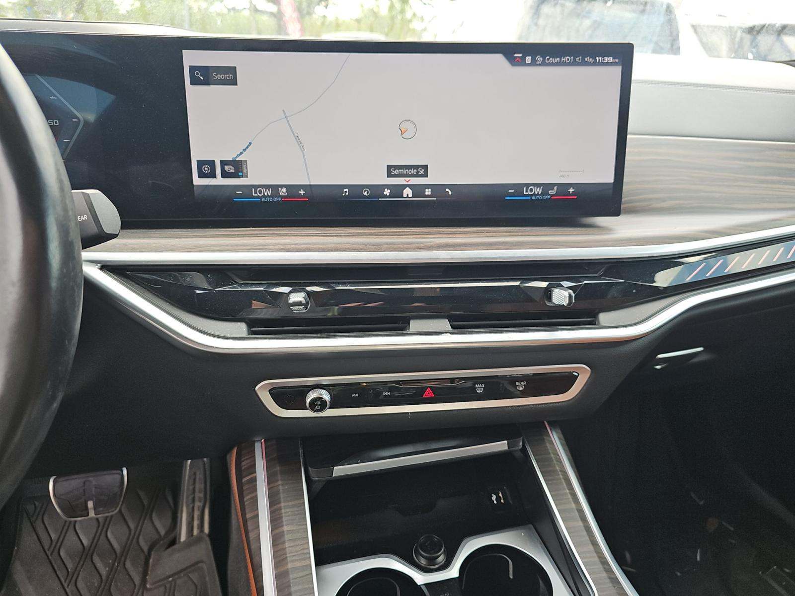 2024 BMW X7 M60i AWD