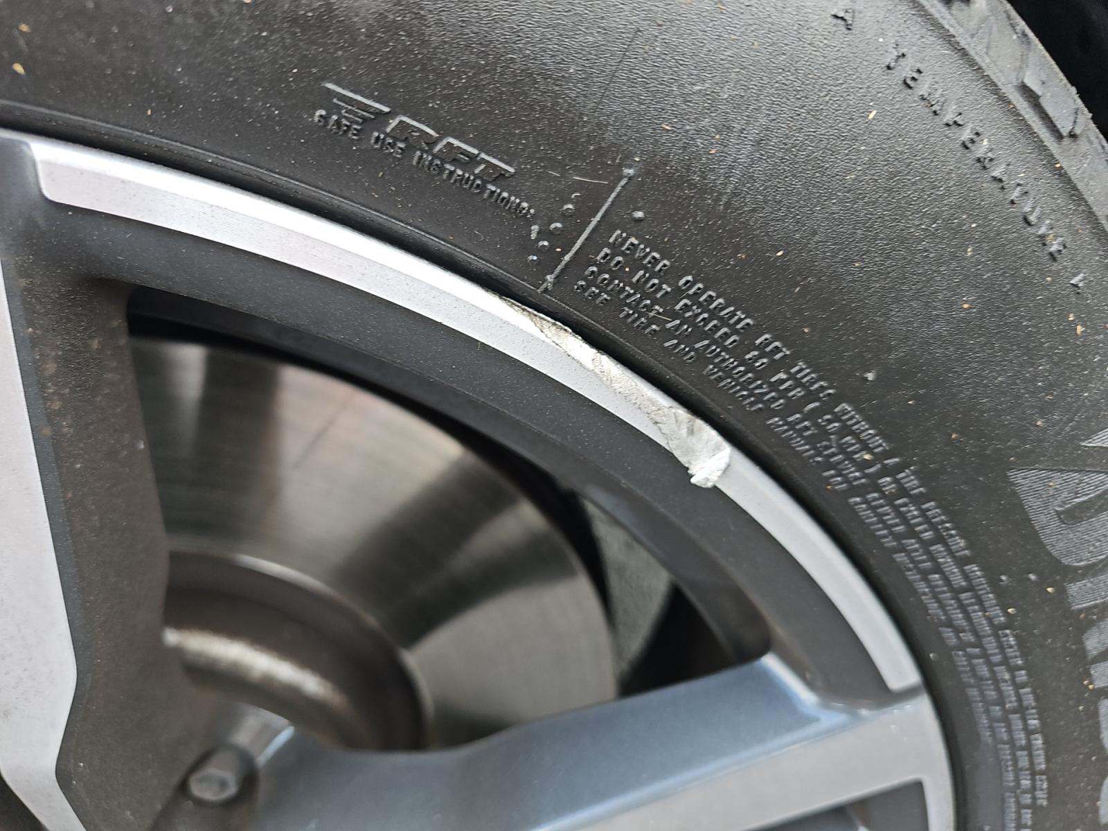 2024 BMW X7 M60i AWD