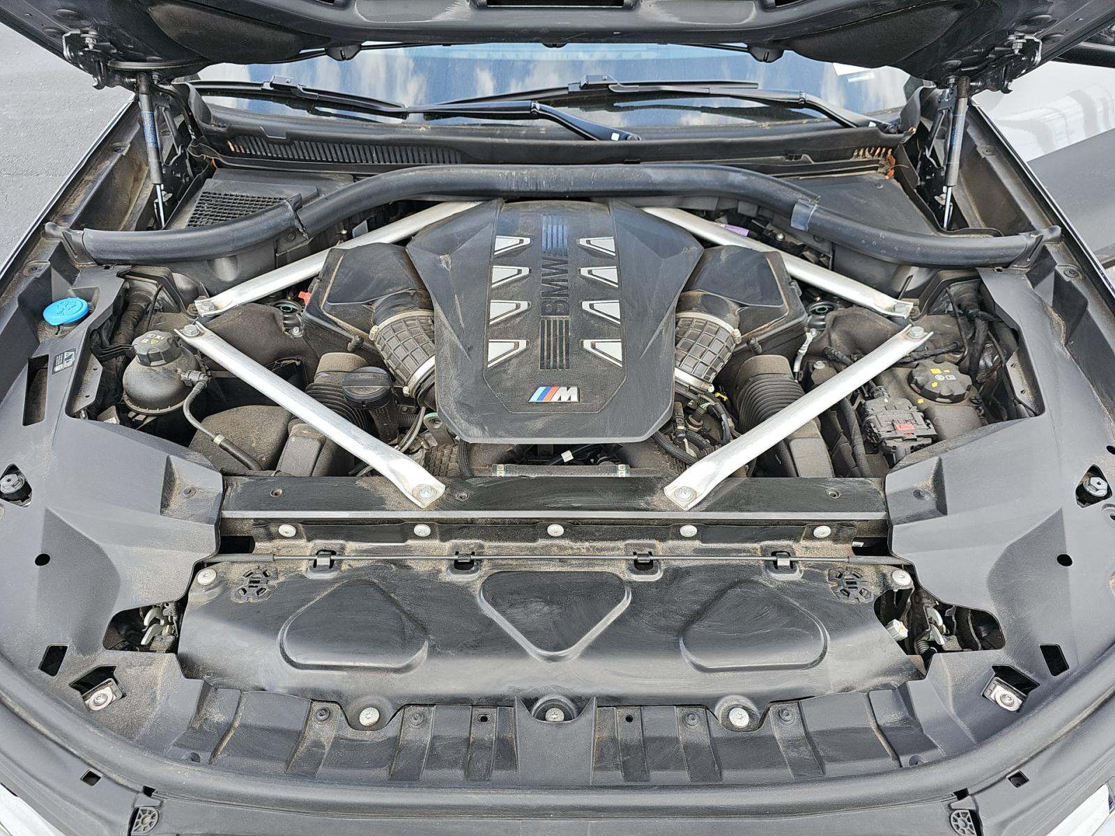 2024 BMW X7 M60i AWD