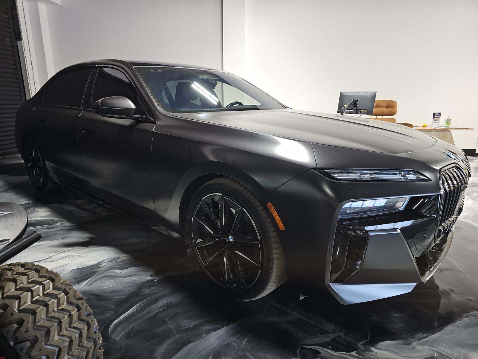 2023 BMW 7 Series 760i xDrive AWD