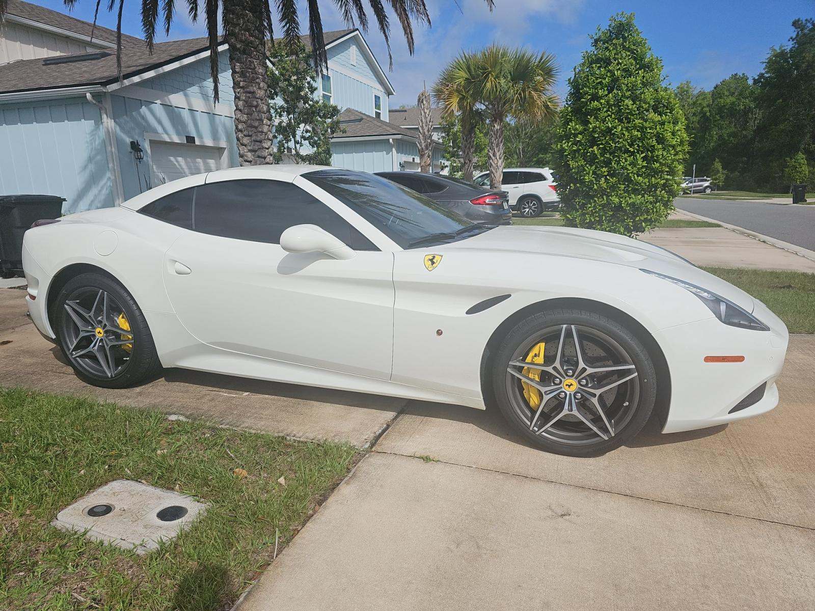 2016 Ferrari California T RWD