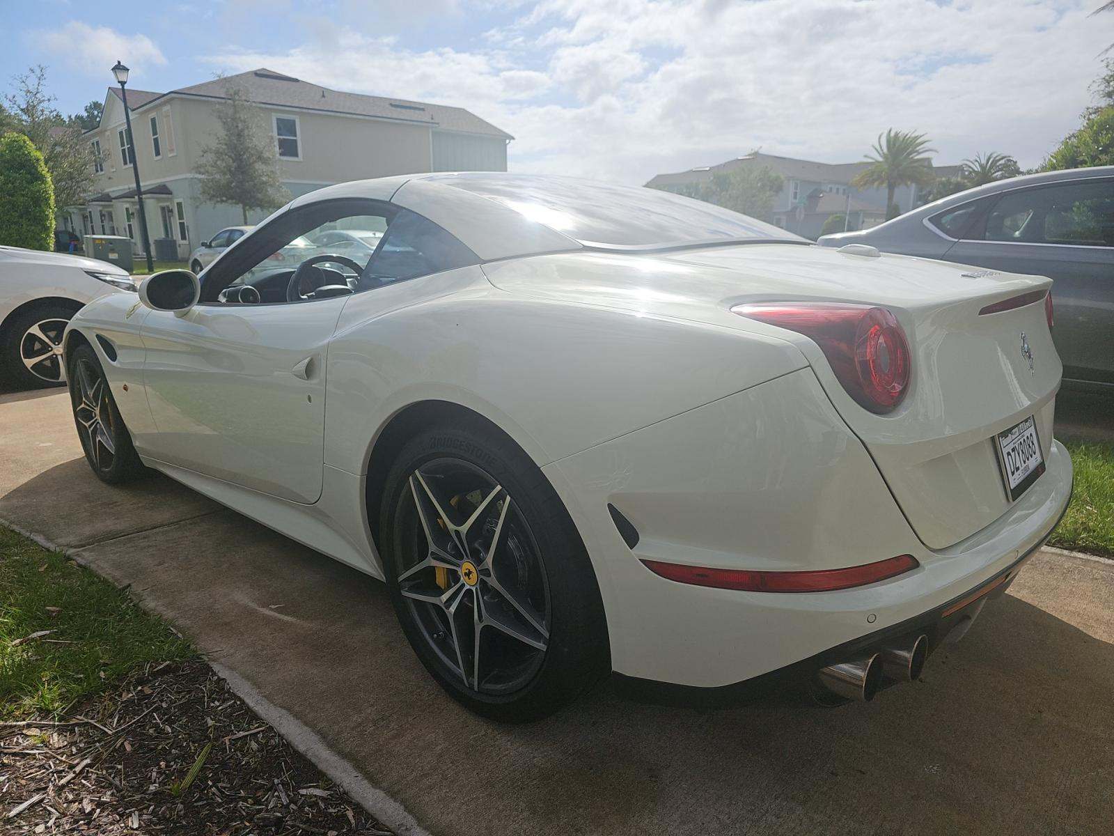 2016 Ferrari California T RWD