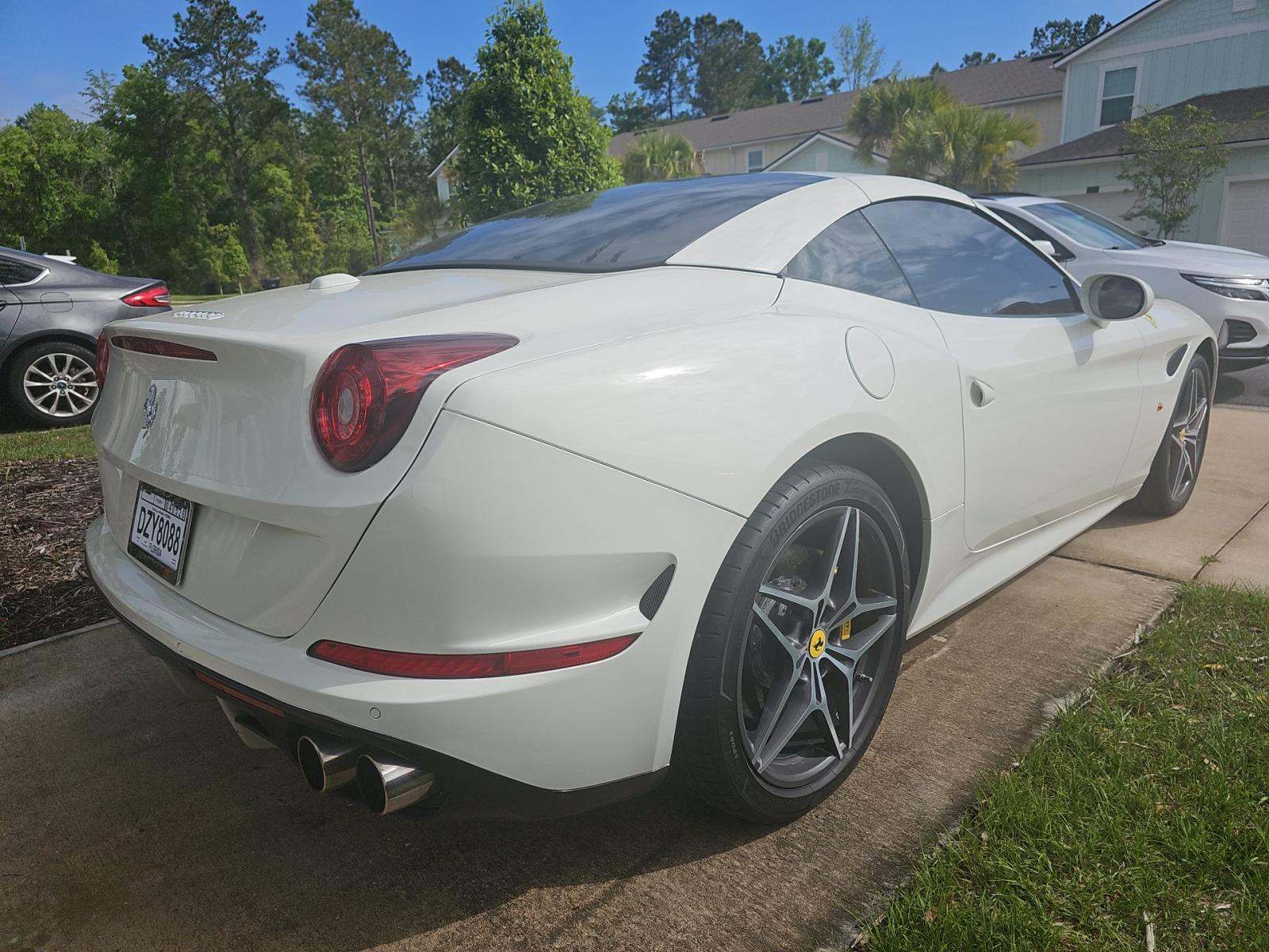 2016 Ferrari California T RWD