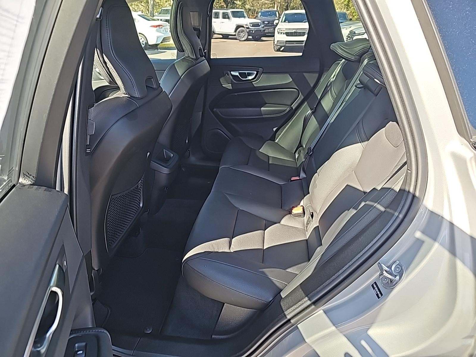 2025 Volvo XC60 B5 Plus AWD