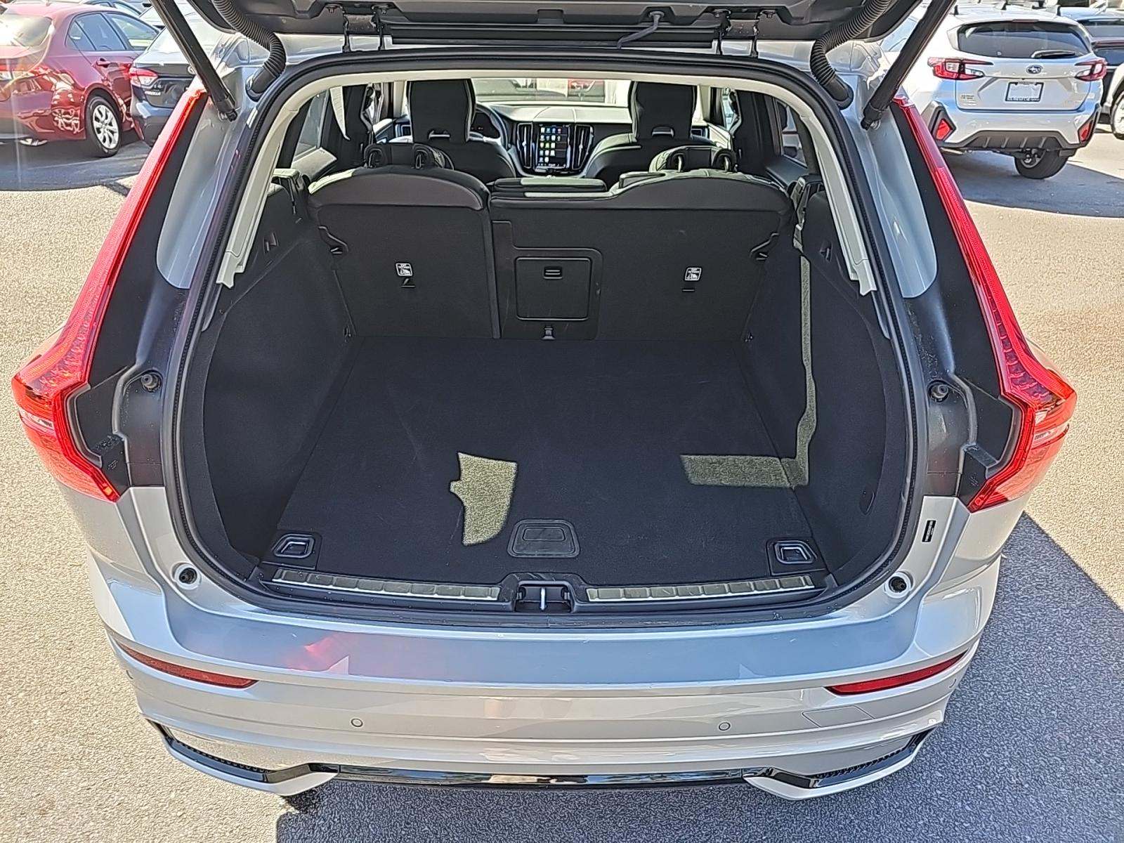 2025 Volvo XC60 B5 Plus AWD