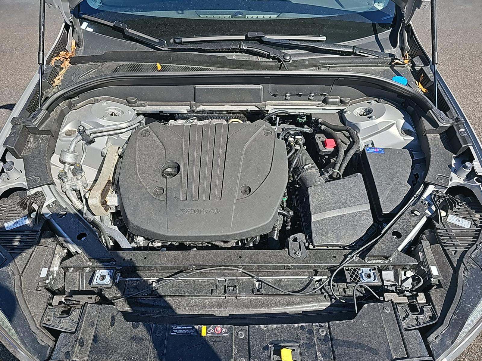 2025 Volvo XC60 B5 Plus AWD