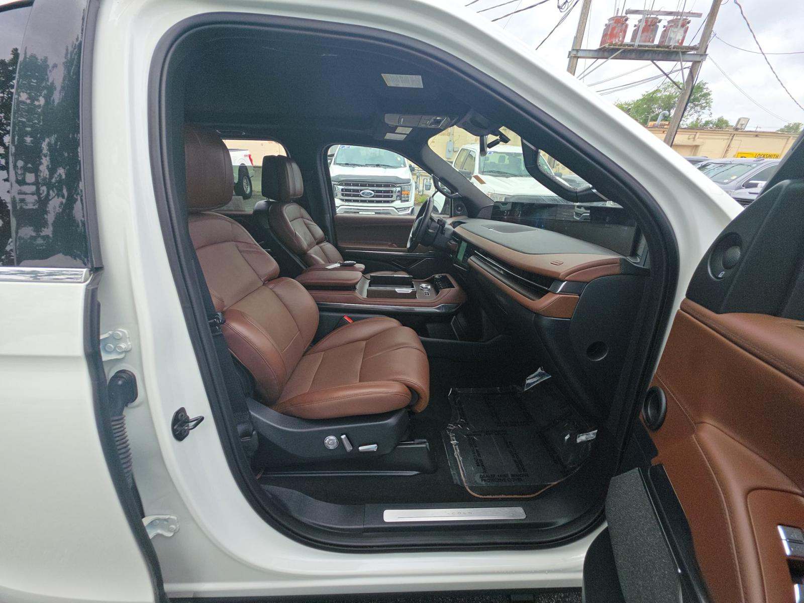 2025 Lincoln Navigator Reserve AWD