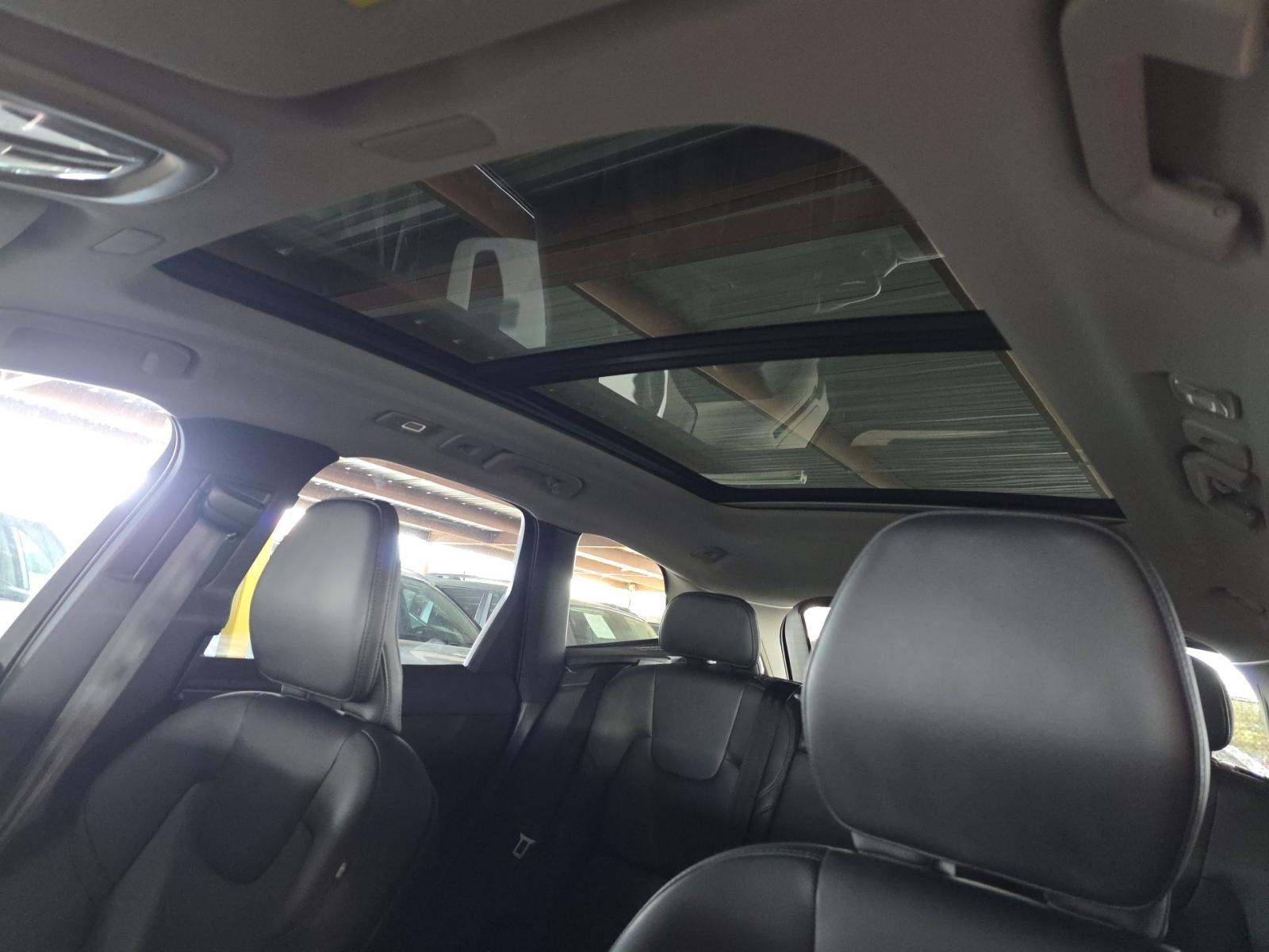 2025 Volvo XC60 B5 Core AWD