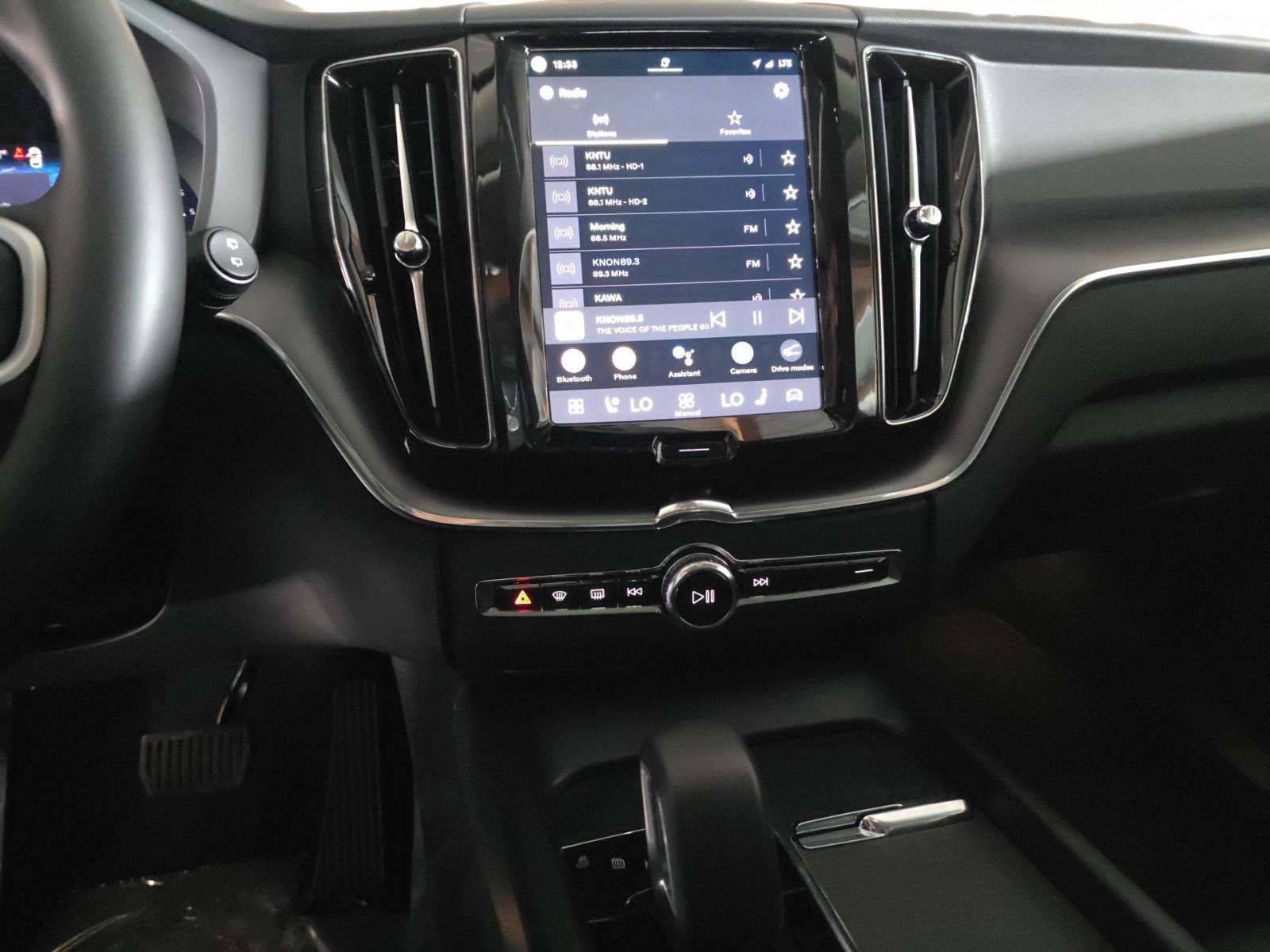 2025 Volvo XC60 B5 Core AWD