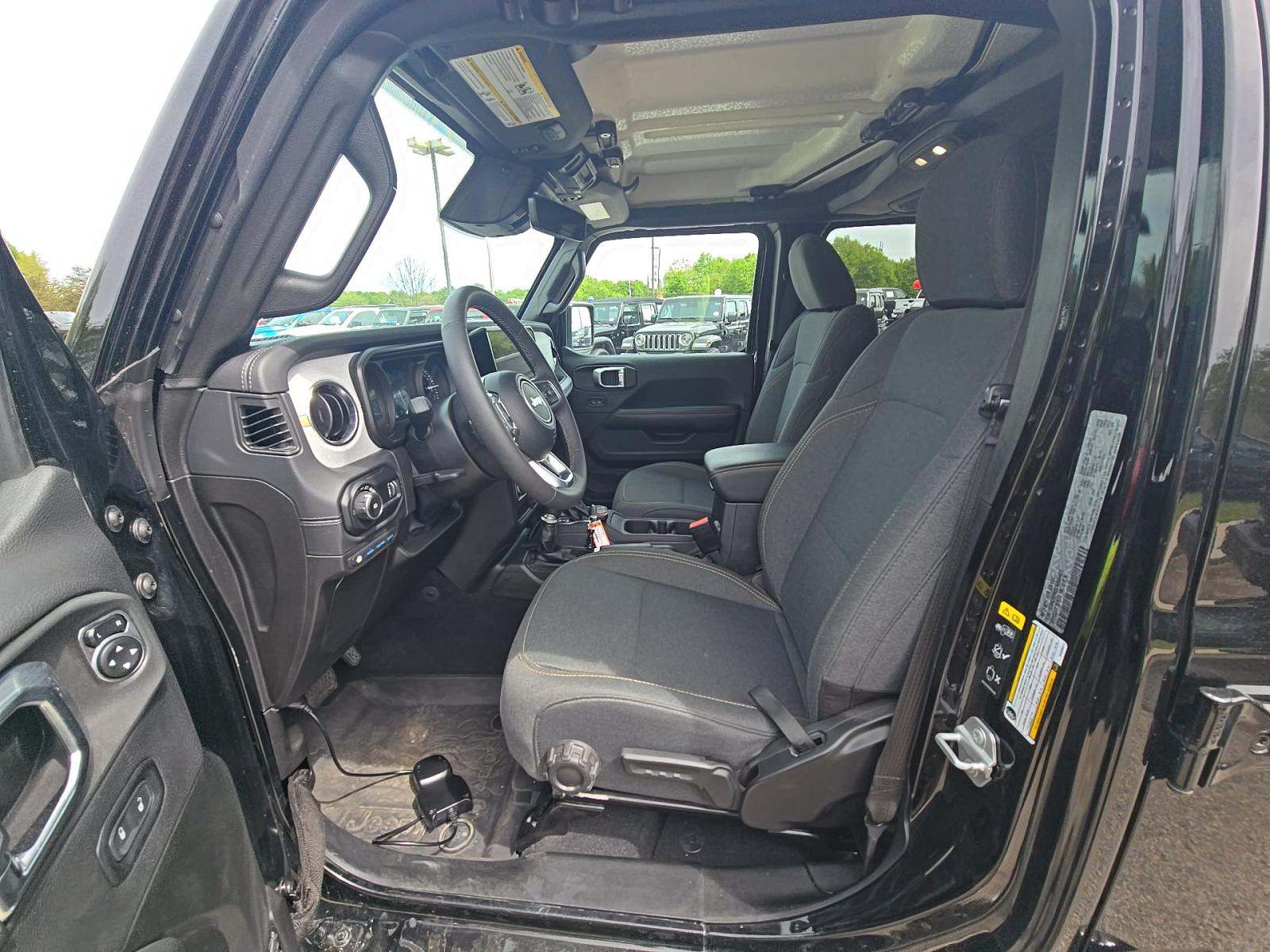 JEEP 4XE BACKCOUNTRY - 2