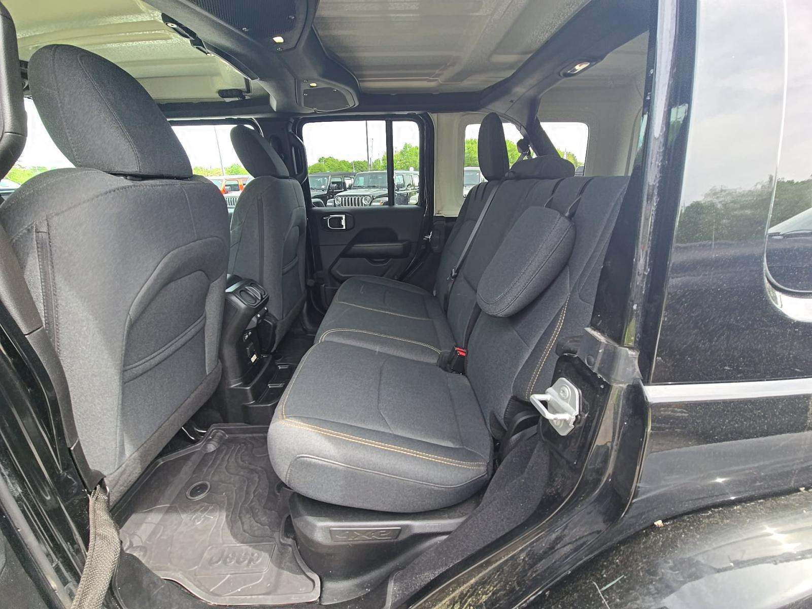 JEEP 4XE BACKCOUNTRY - 9