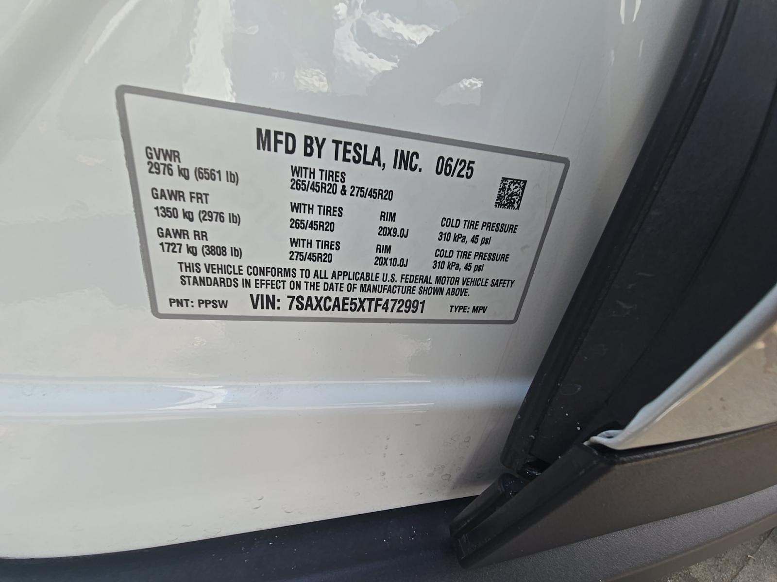 TESLA MODEL X - 5