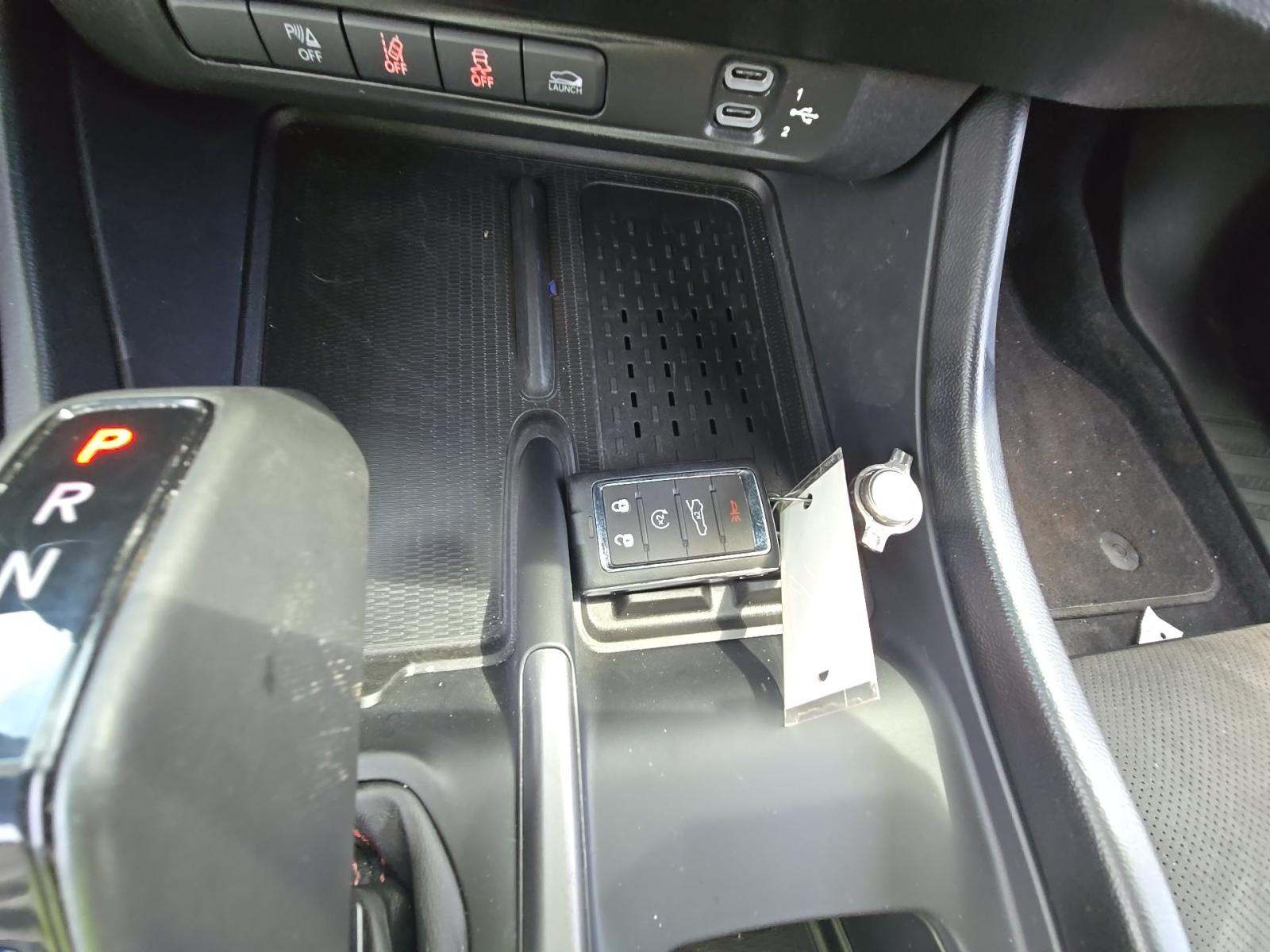 DODGE CHALLENGER - 4