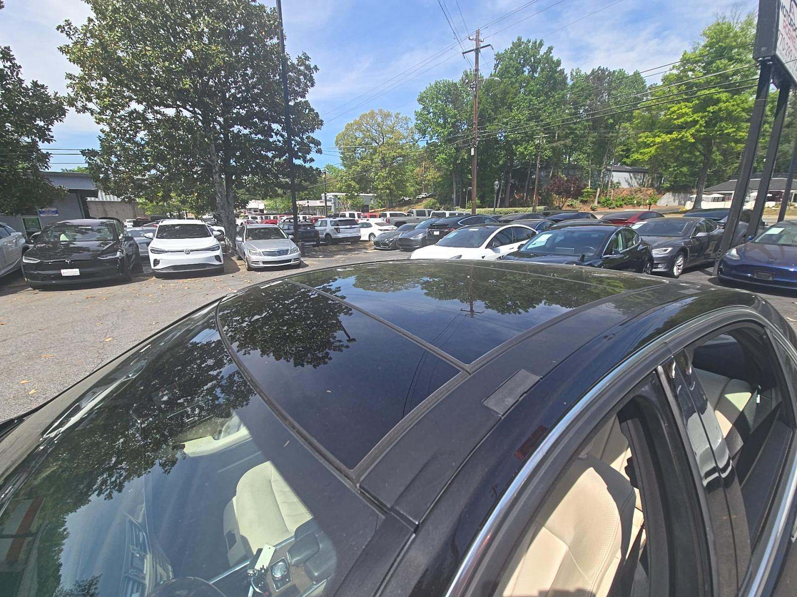 MERCEDES-BENZ E-CLASS - 8