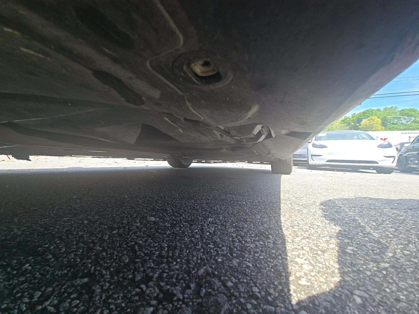 MERCEDES-BENZ E-CLASS - 3