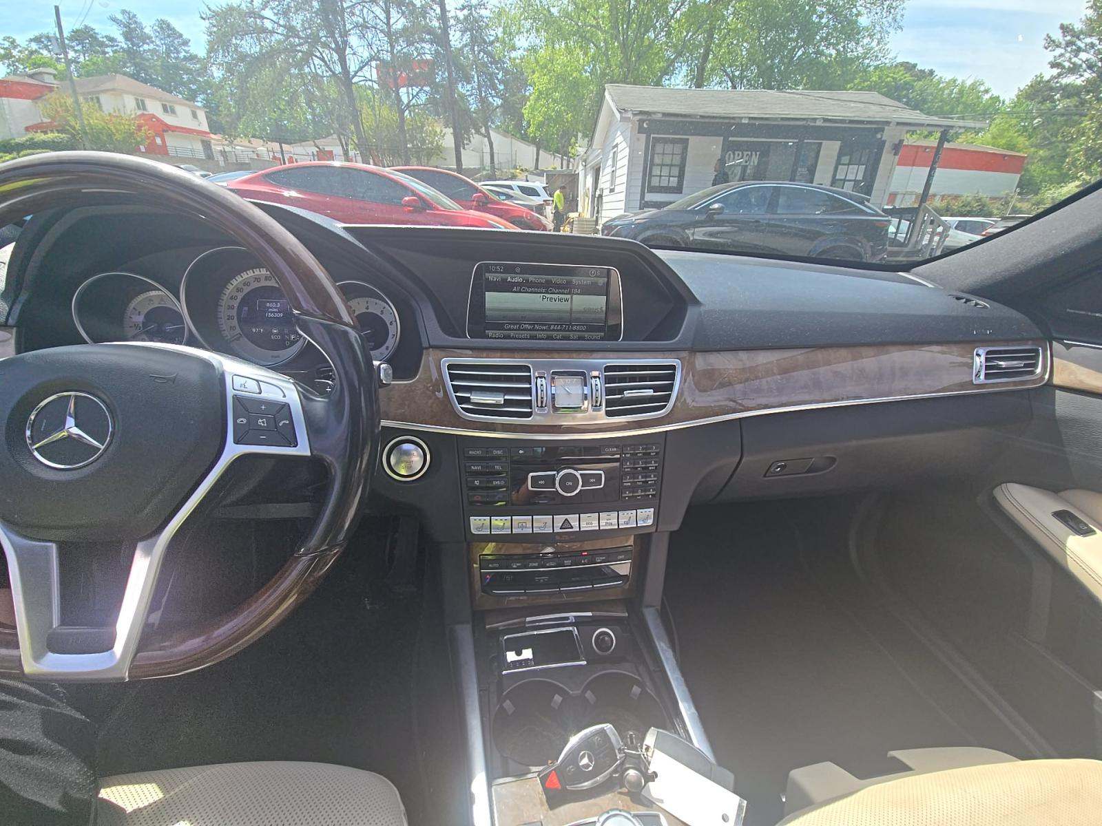 MERCEDES-BENZ E-CLASS - 6