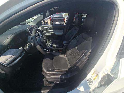 JEEP LATITUDE LUX - 2